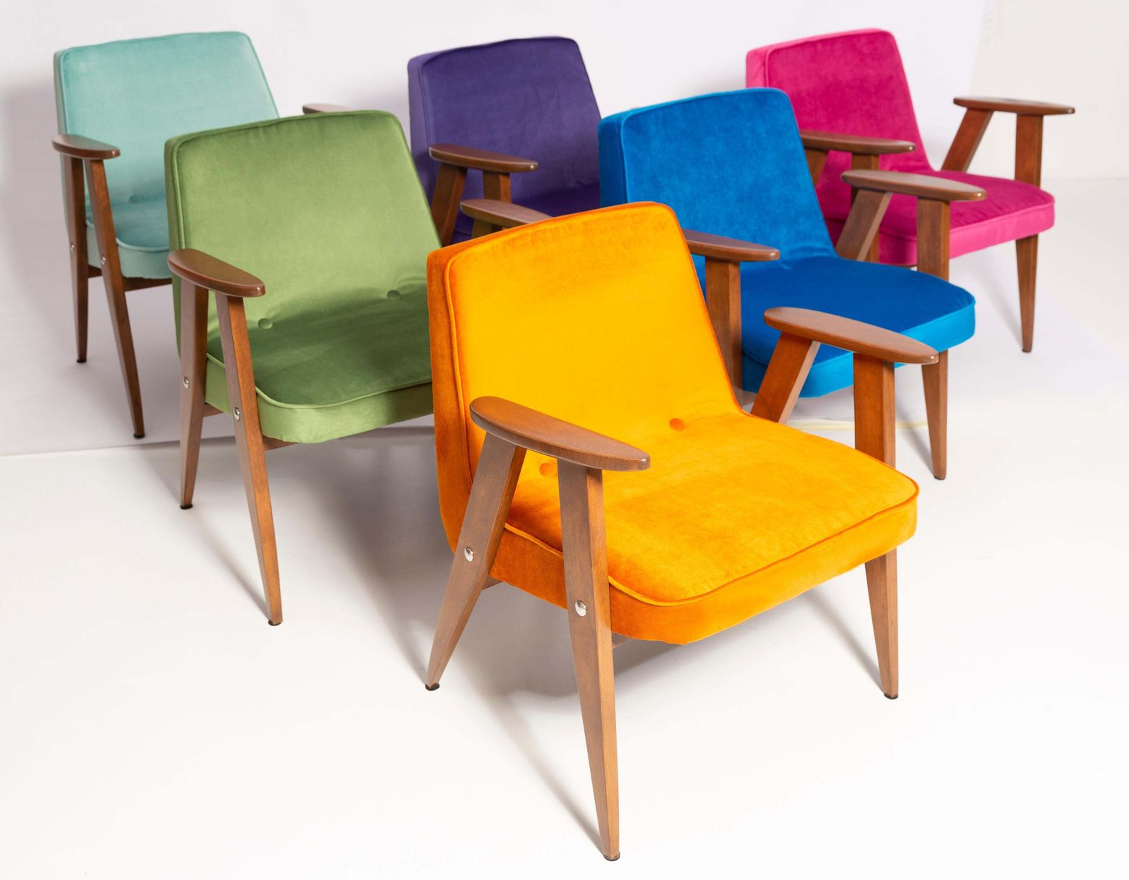 Set Van Zes Mid Century 366 Fauteuils, Fluweel, Jozef Chierowski, Europa 1960 photo 5953.0