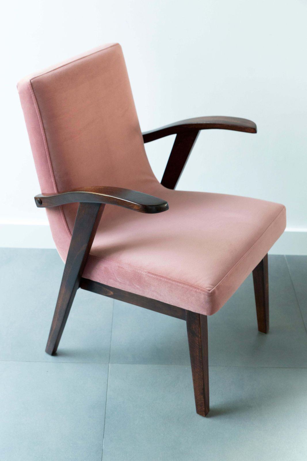 Twelve 20th Century Armchairs In Dusty Pink Velvet By Mieczyslaw Puchala, 1960s photo buy