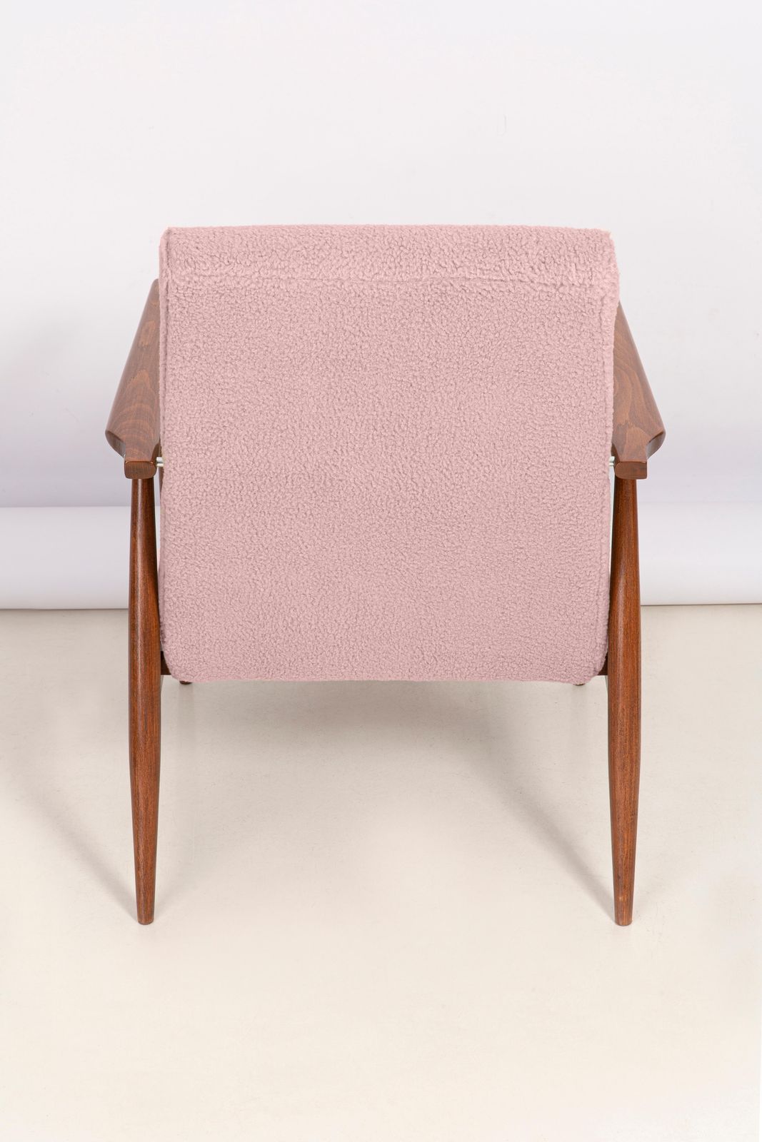 photo buy Twelve Dusty Pink Bouclé Dante Armchairs, H. Lis, Europe, 1960s