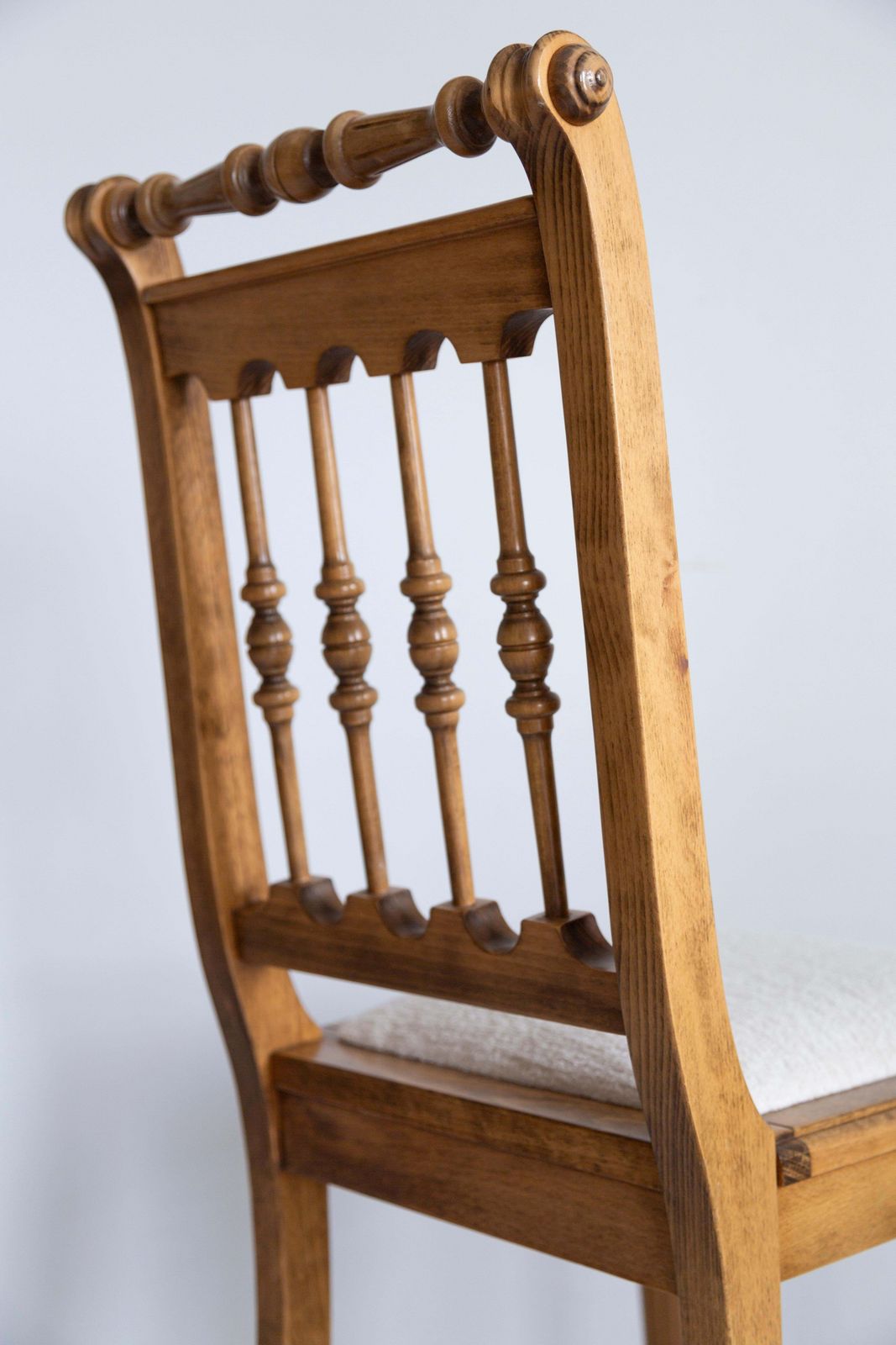 Mid Century Unique Chair, White Chenille, Oak Wood, Europe, 1960s photo vintage