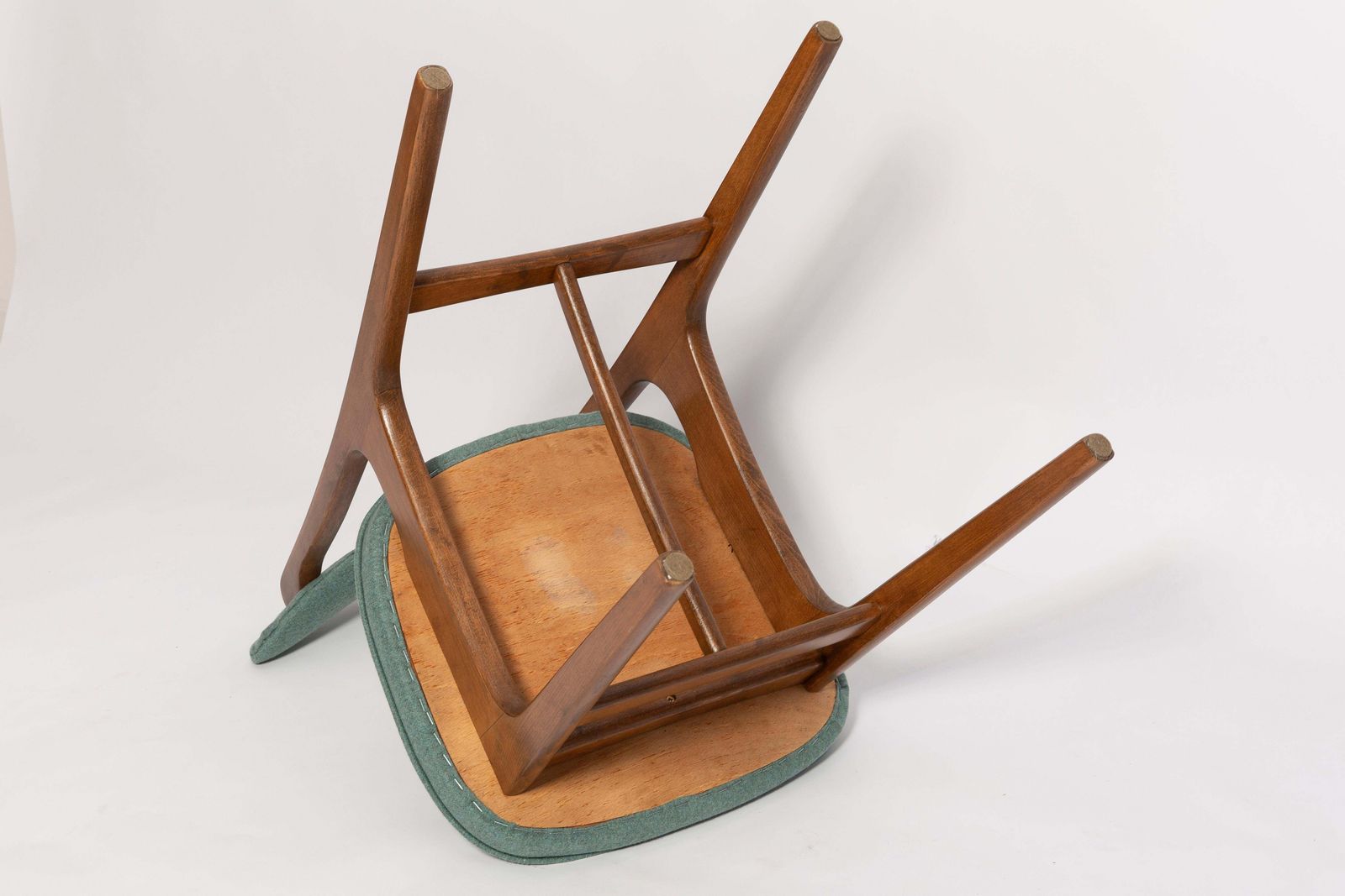 photo furniture Set Of Eight Mid Century Green Wool Chairs, Rajmund Halas, Europe, 1960s
