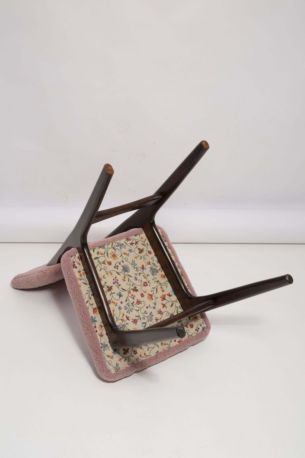 Set Of Six Mid Century Butterfly Dining Chairs, Pink Boucle, Europe, 1960s photo for sale