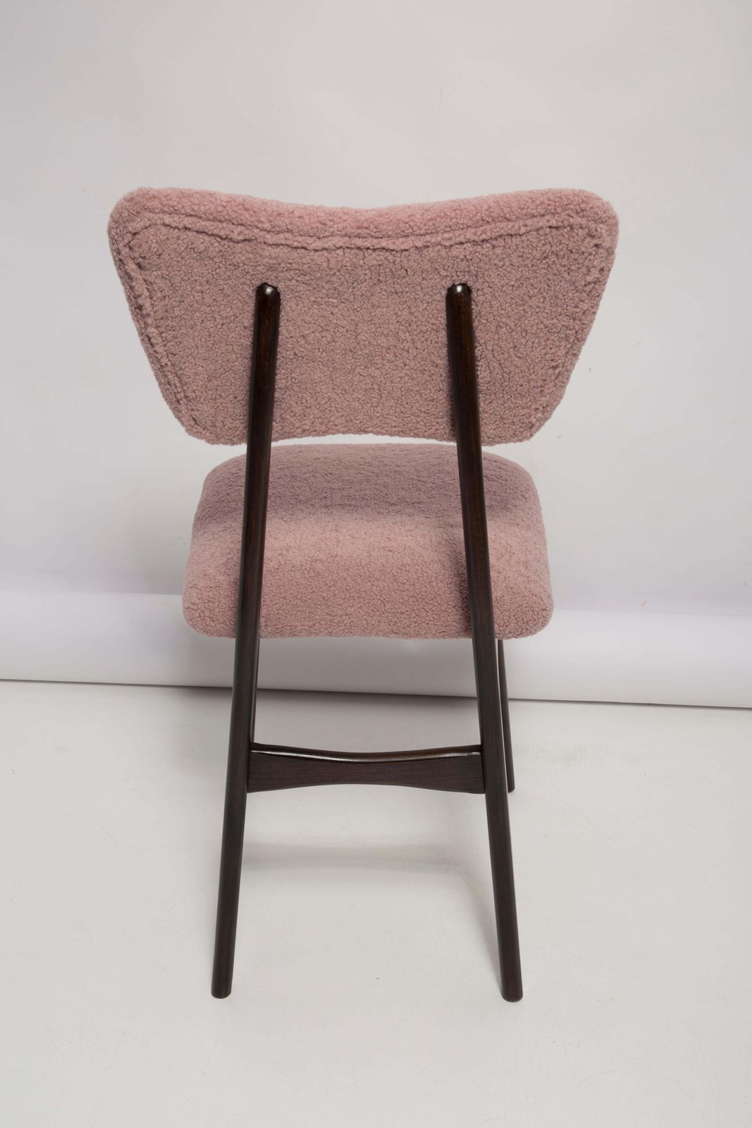 photo vinterior Set Of Six Mid Century Butterfly Dining Chairs, Pink Boucle, Europe, 1960s