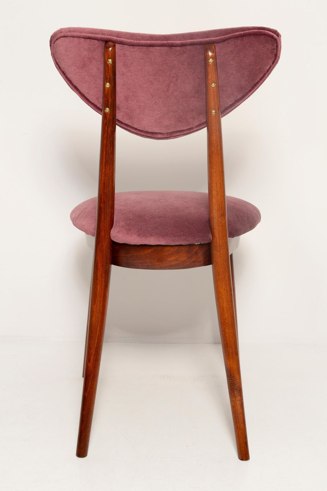 photo vinterior Set Van Acht Mid Century Fauteuils Met Pruimviolet Fluwelen Bekleding, Europa, Jaren 1960
