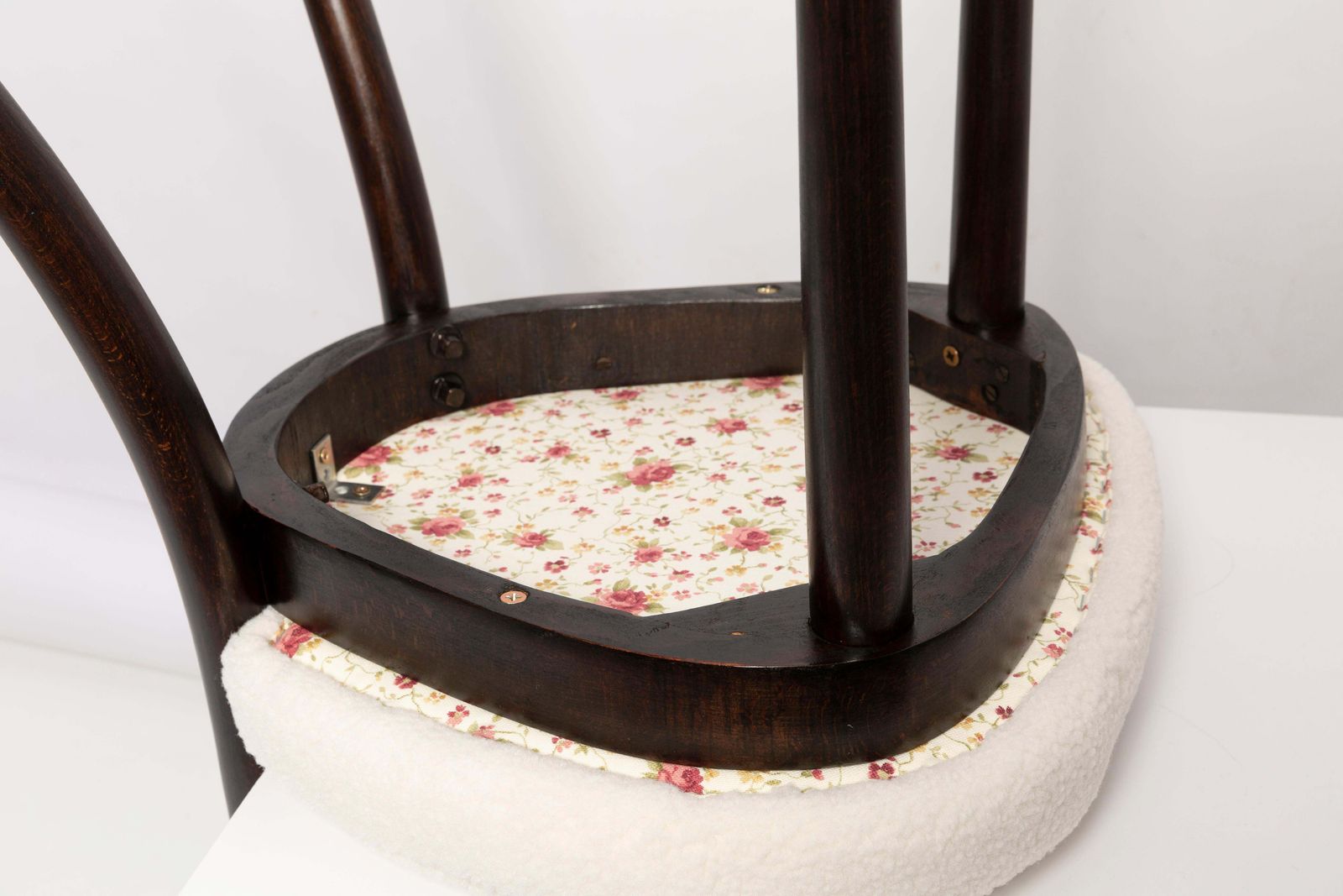 photo furniture Set Of Eight Light Boucle Heart Chairs, Poland, 1960s