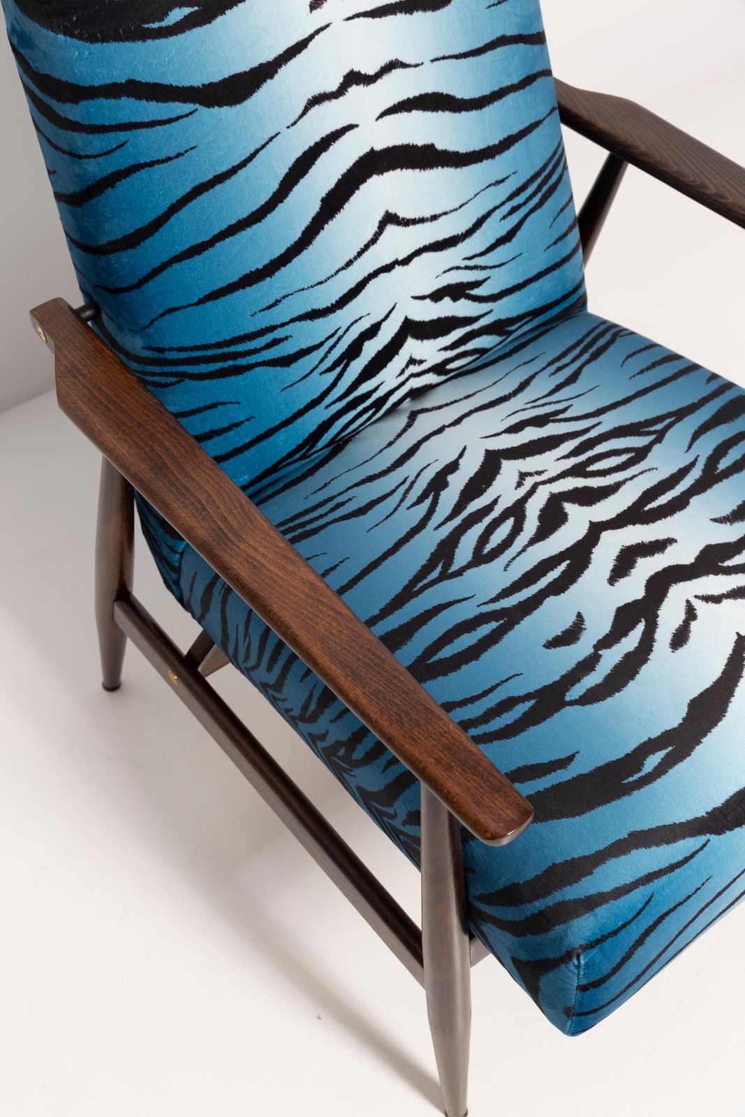 Set Of Two Midcentury Blue Zebra Print Velvet Dante Armchairs, H. Lis, 1960s photo vinterior