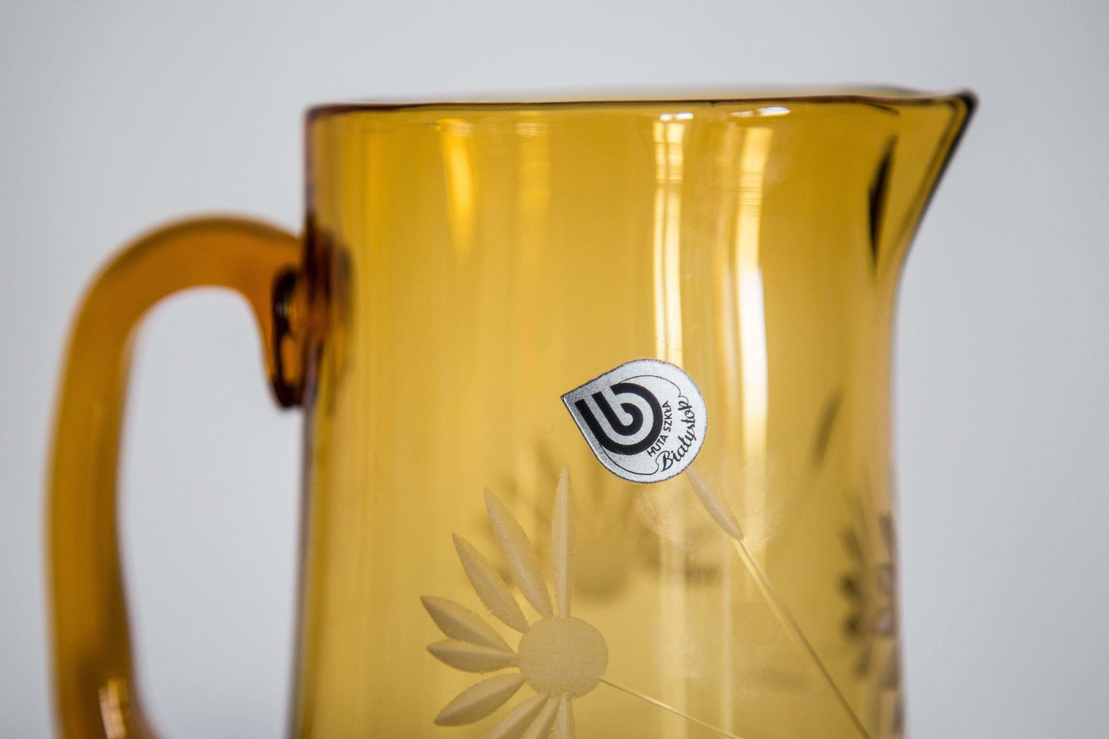 photo buy Set Of Six Mid Century Glasses And Yellow Pot, Murano, Europe, 1960s