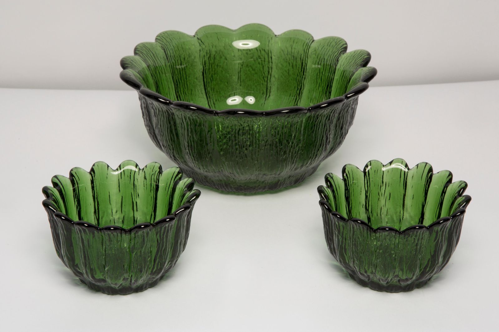 Set Of Three Mid Century Crystal Green Glass Bowls, Italy, 1970s photo buy
