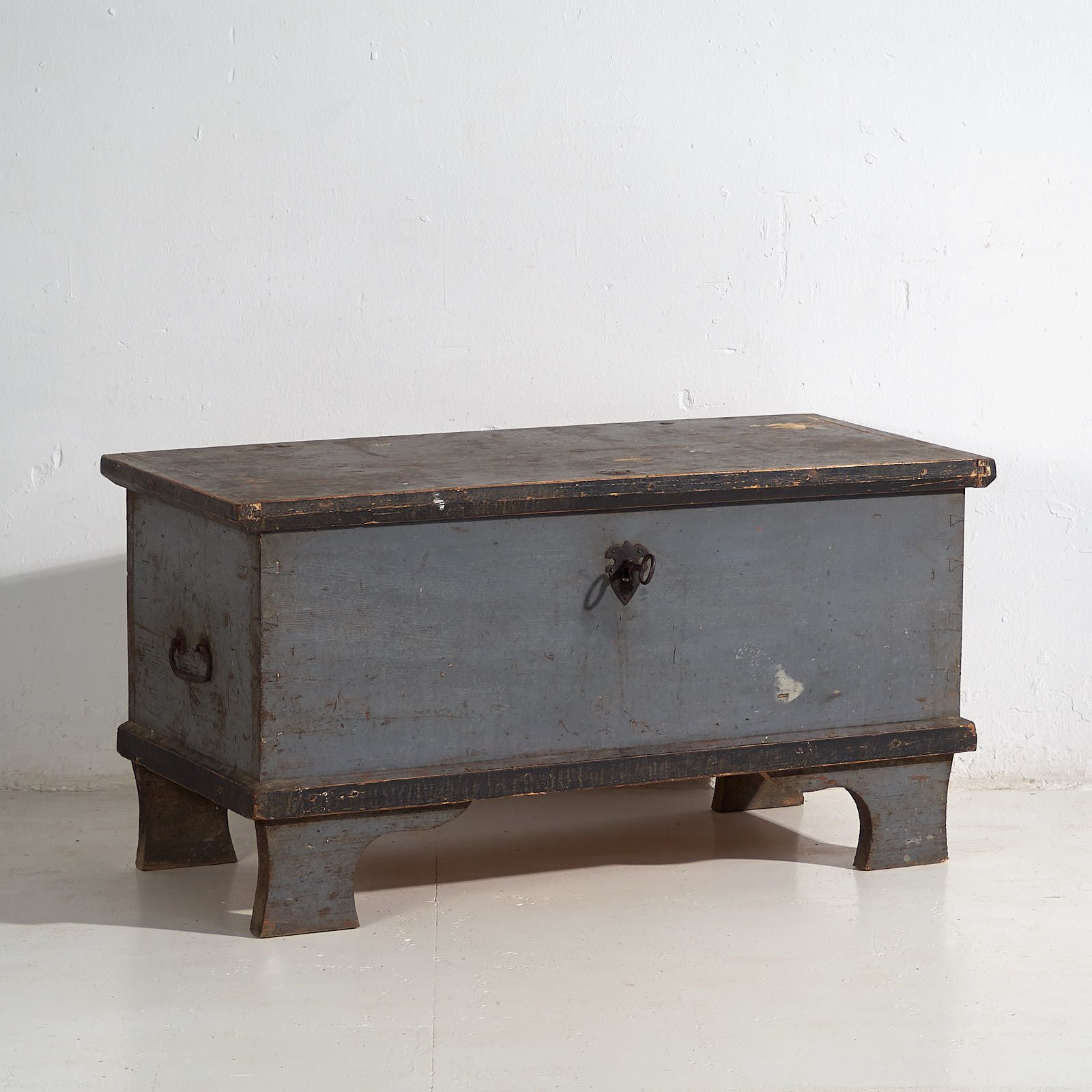 Antique Wooden Trunk With Original Lock (C.1900) #16