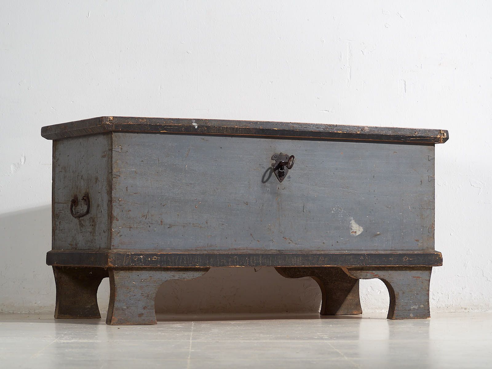 Antique Wooden Trunk With Original Lock (C.1900) #16 photo for sale