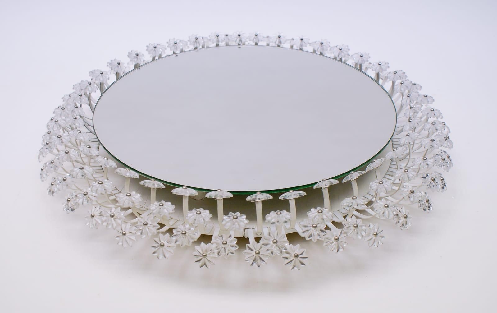 Large Round Illuminated Lucite Flower Mirror Emil Stejnar Rupert Nikoll, 1955 photo Home Decor