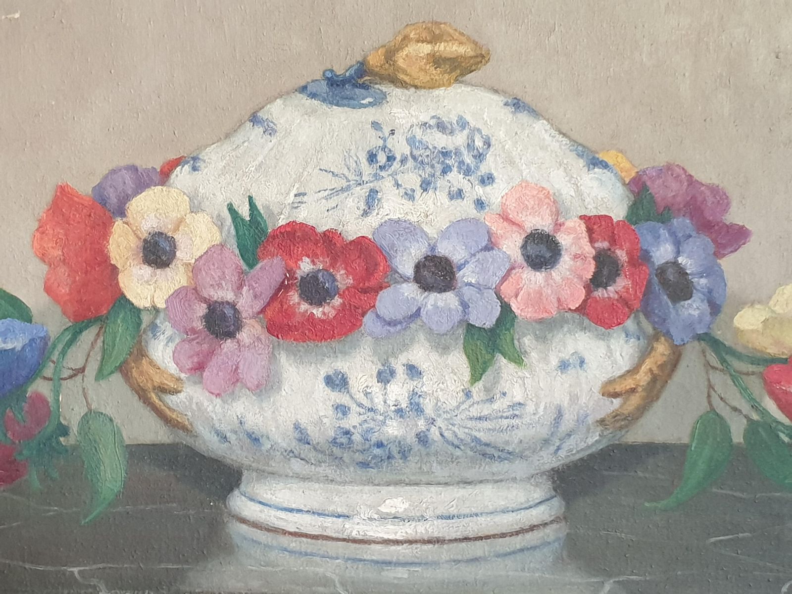 Unknown French Impressionist Still Life, Oil On Board, 'Flowers And Faïance'. photo Art