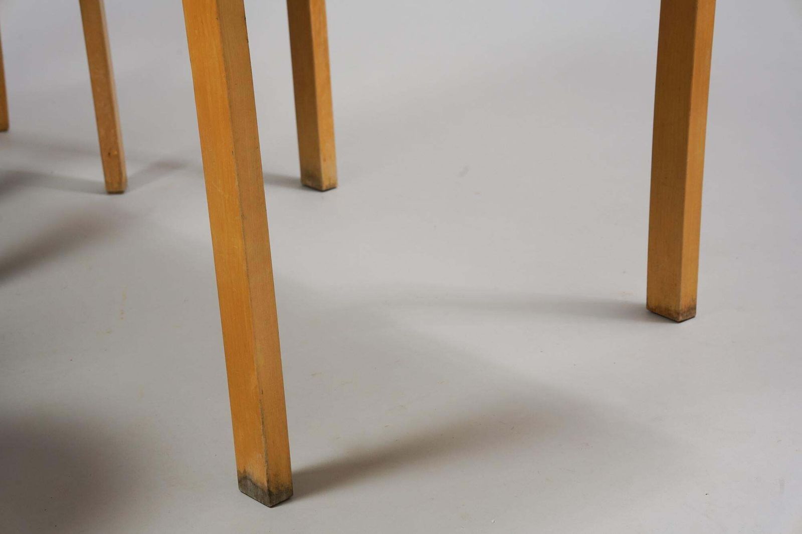 photo vintage Alvar Aalto Dining Room Set Model Dl82 Table & Model 65 Chairs, Circa 1940s