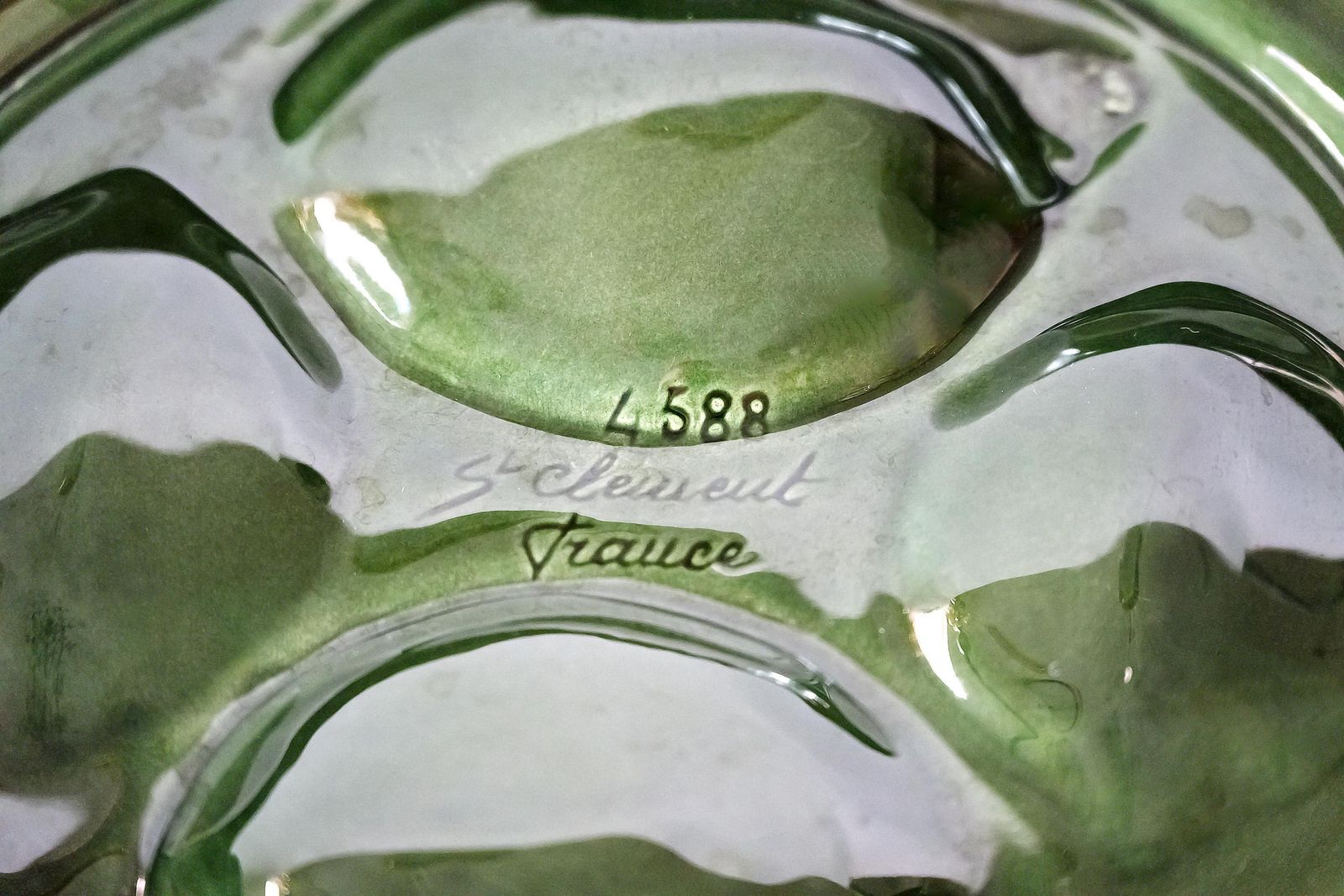 Set Of 7 Pcs. French Majolica Oyster Plates Saint Clement, Circa 1950 photo vinterior