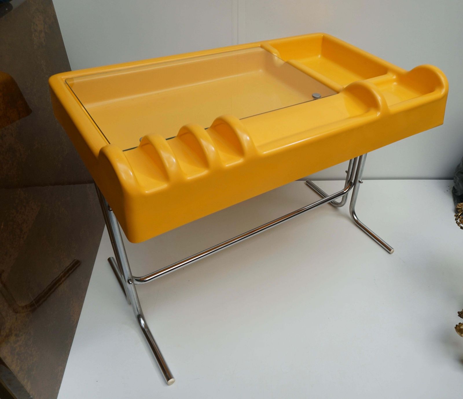 photo vinterior Oryx Desk Table By Parigi And Prina For Molteni