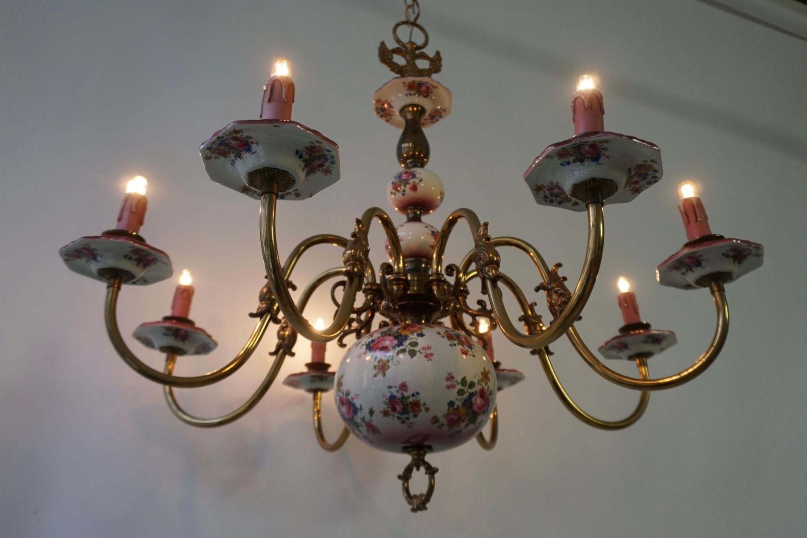 Glorious Large Delft Chandelier In Brass And Porcelain Flowers photo 2040.0