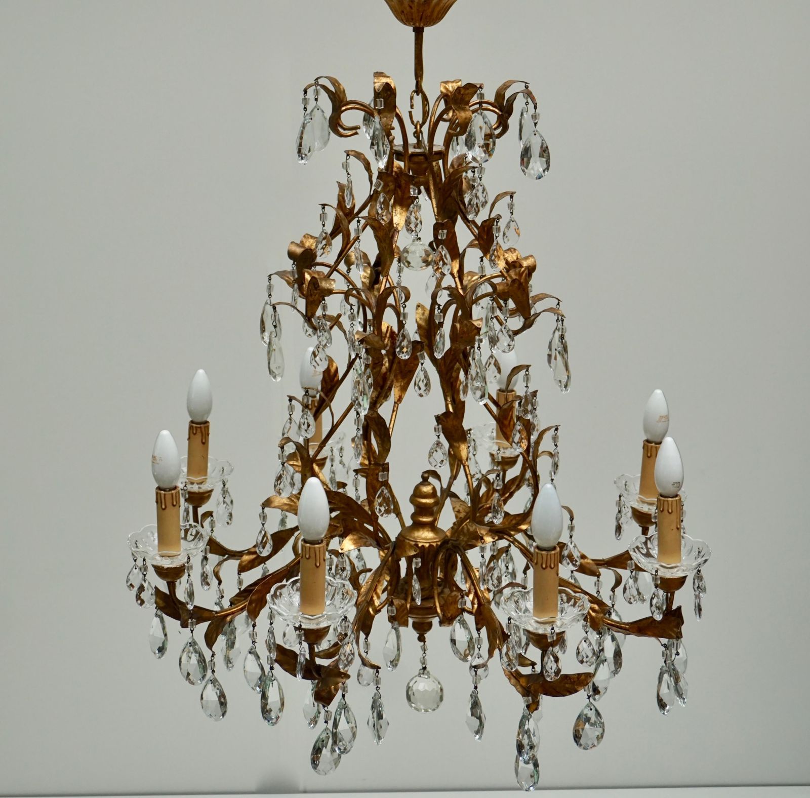 Gilded Brass Eight Light Chandelier With Leaves And Crystal photo vinterior