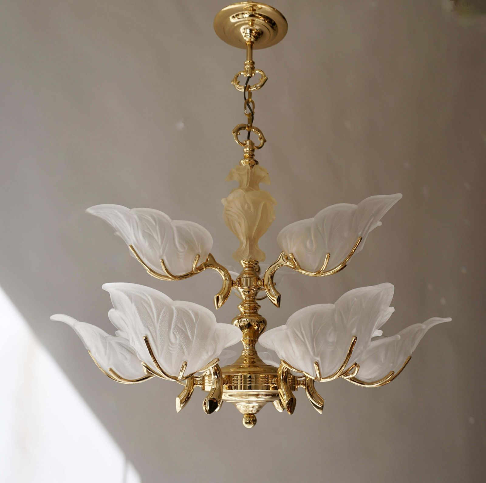Italian Chandelier In Brass With Murano Glass Shells, 1970s photo Lighting