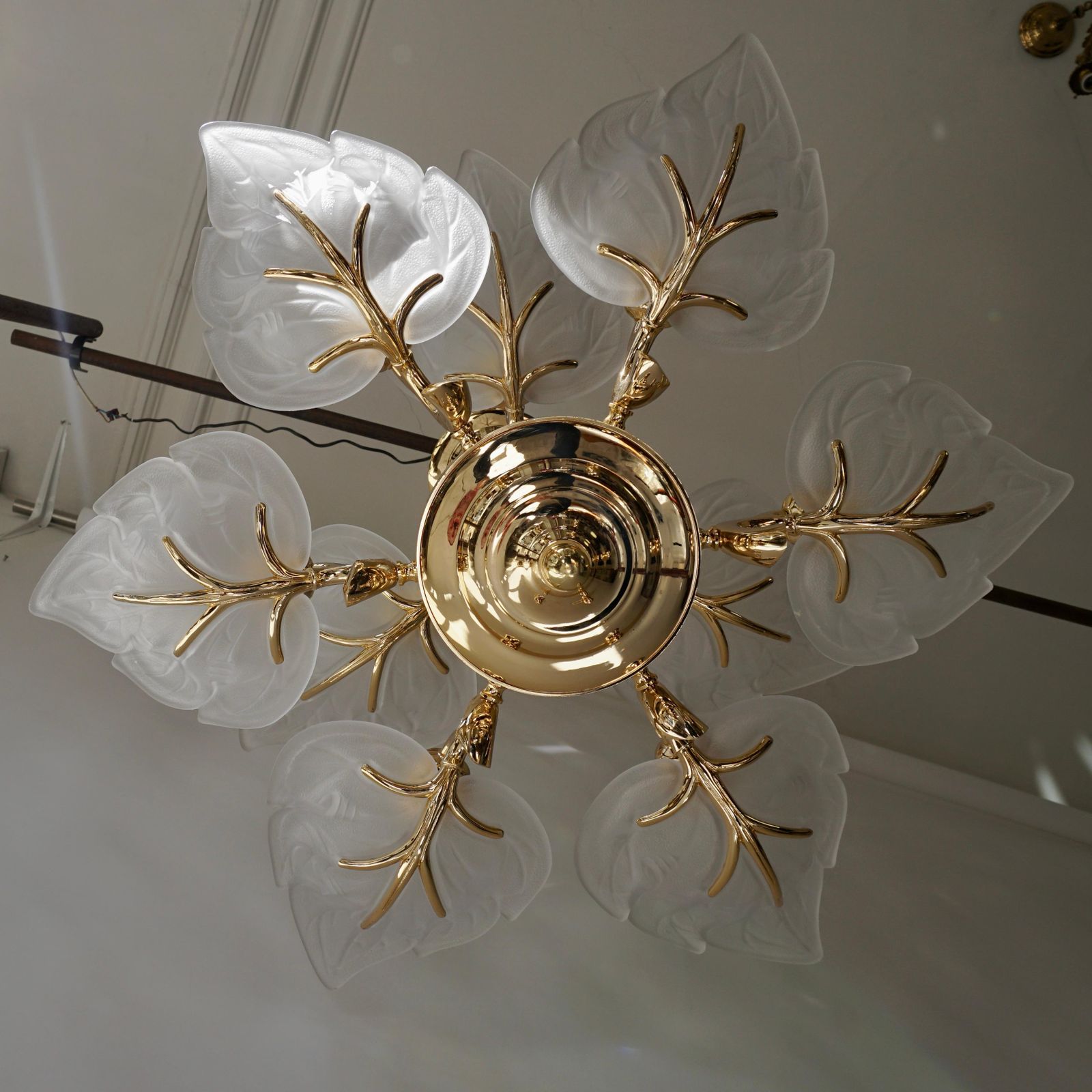 Italian Chandelier In Brass With Murano Glass Shells, 1970s photo 3144.0