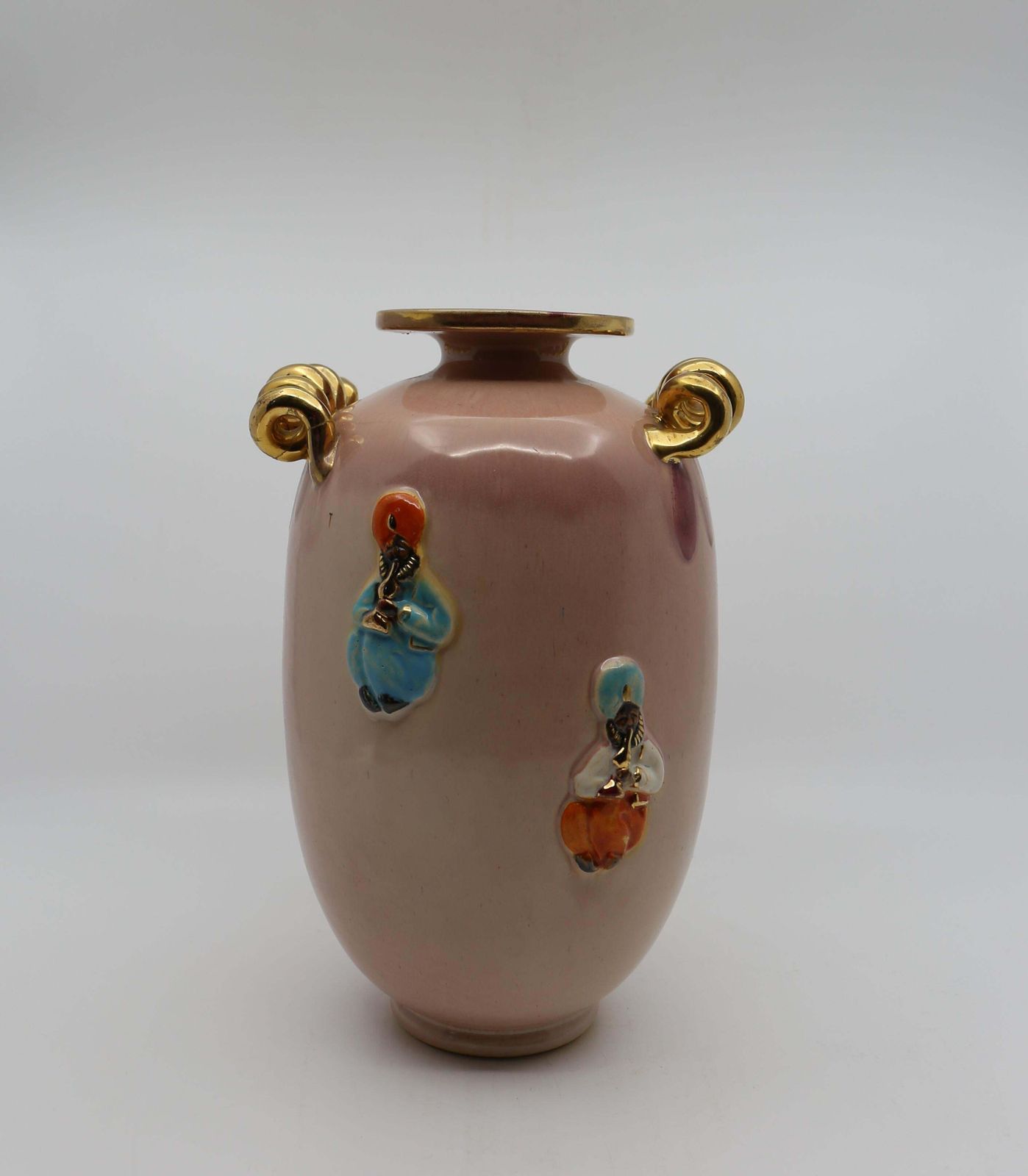photo furniture Art Deco Vase, Peach And Gold With Oriental Figures, 1940s