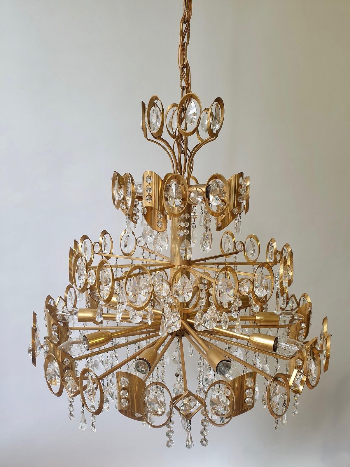 Glamorous Hollywood Regency Gilt Brass And Crystal Palwa Chandelier photo vinterior