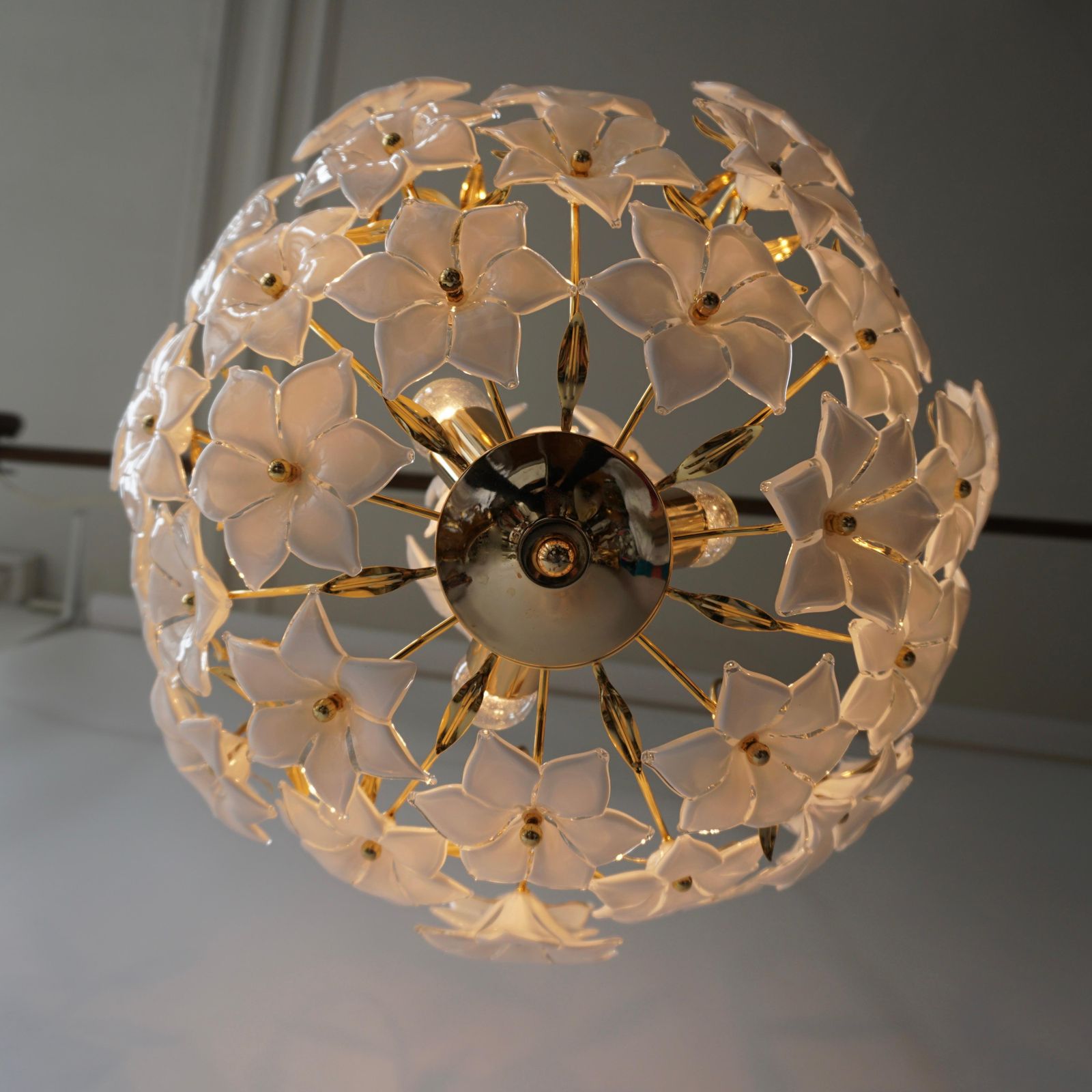 Three Italian Murano Glass Flower Bouquet Gilt Brass Chandeliers photo Lighting