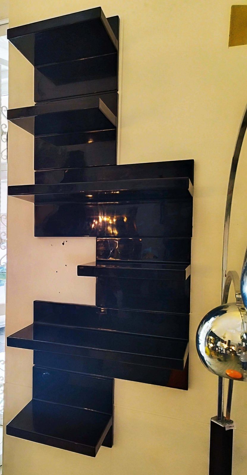 Marcello Siard For Kartell Set Of 6 Black Plastic Shelves, Italy  1970s photo for sale