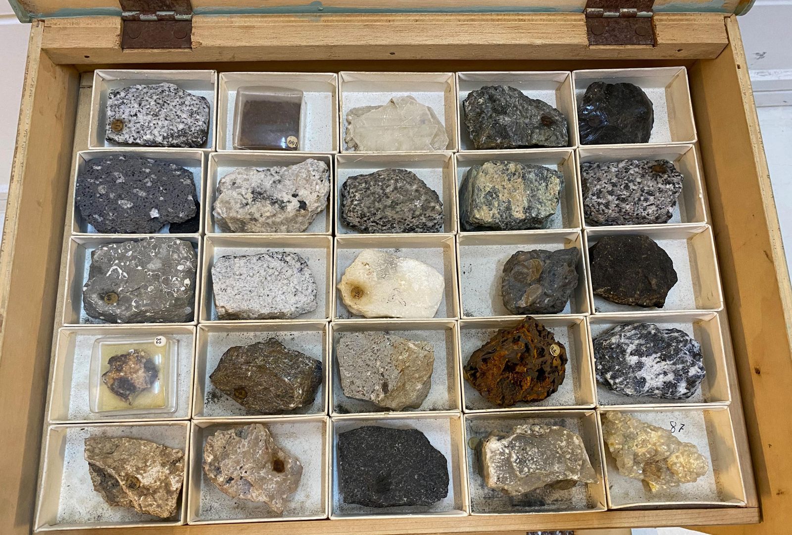 photo furniture Paravia Collection 100 Rocks, Educational Material, Italy 1950s