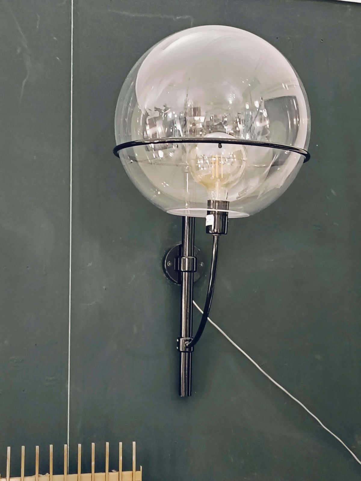 Vico Magistretti For Oluce Wall Lamp "Lyndon 160," Italy 1980s photo for sale