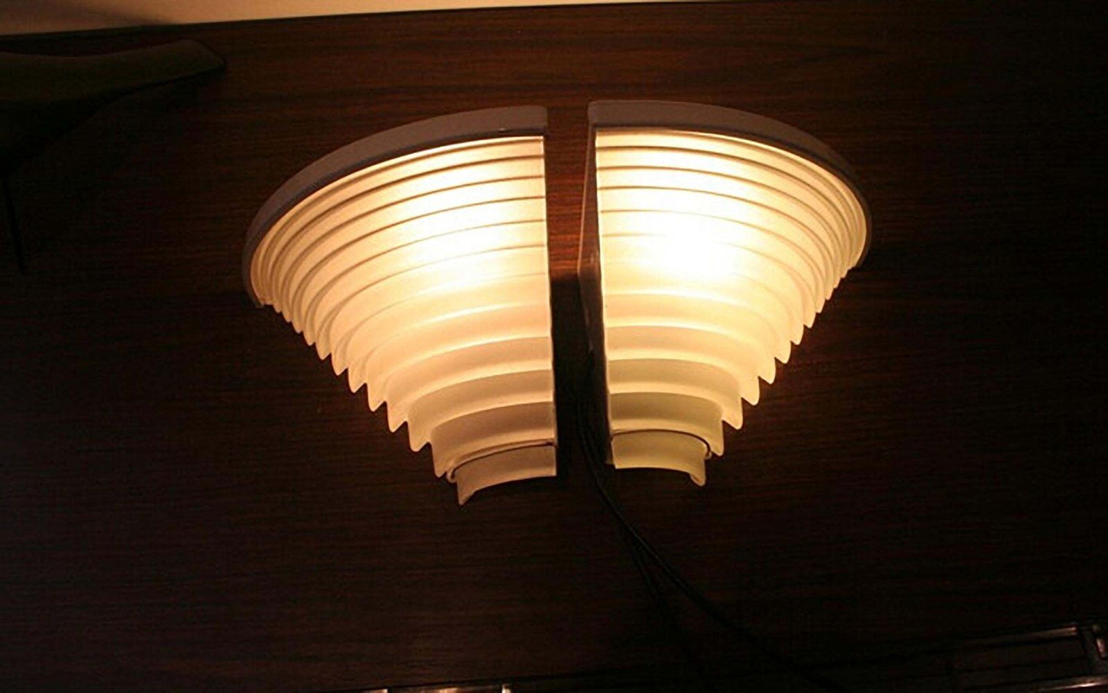 Angelo Mangiarotti For Artemide Pair Of "Egisto Angolo" Wall Lamps, Italy 1980s photo 544.65