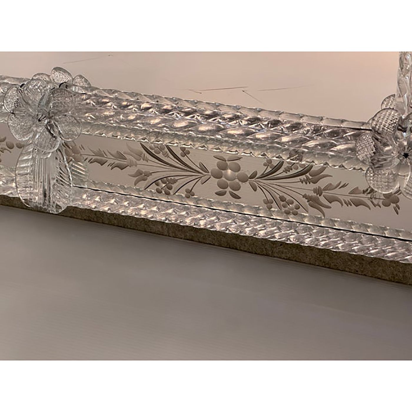 Venetian Transparent Hand Carved Murano Glass Style Wall Mirror photo vinterior