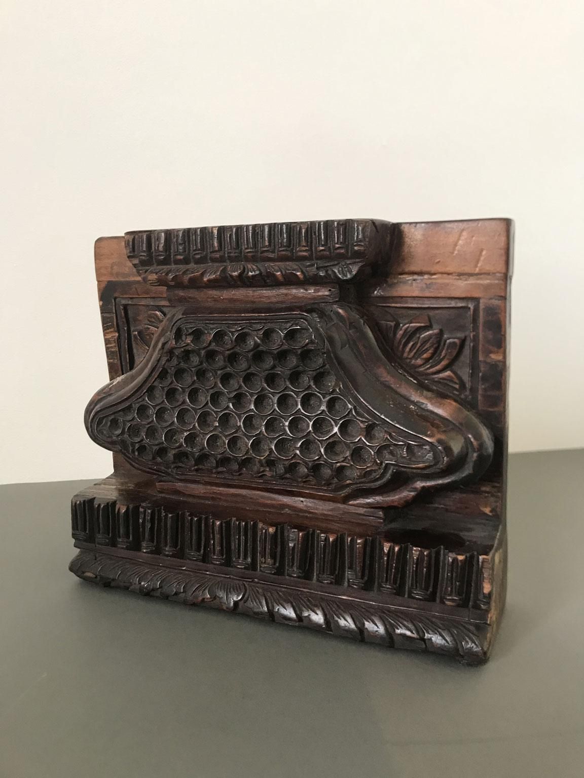 China Mid 18th Century Wood Hand Carved Architectural Sculpture photo Art