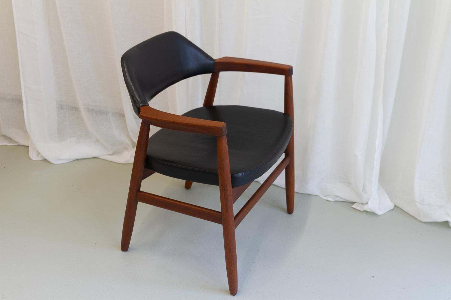 photo vintage Danish Modern Teak Armchair By Tove & Edvard Kindt Larsen, 1950s.