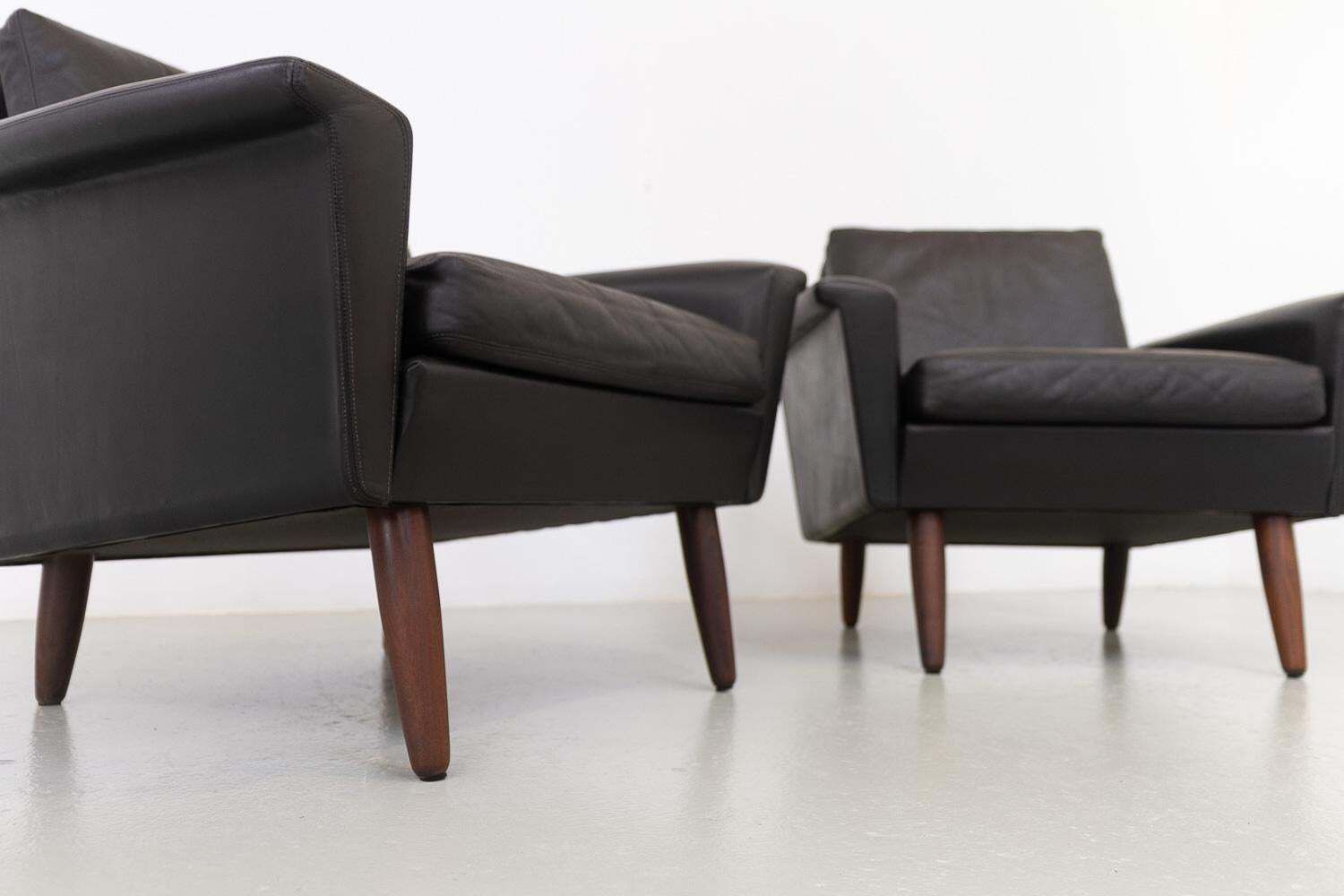 photo buy Mid Century Danish Black Leather Lounge Chairs By Thams, 1960s. Set Of 2.