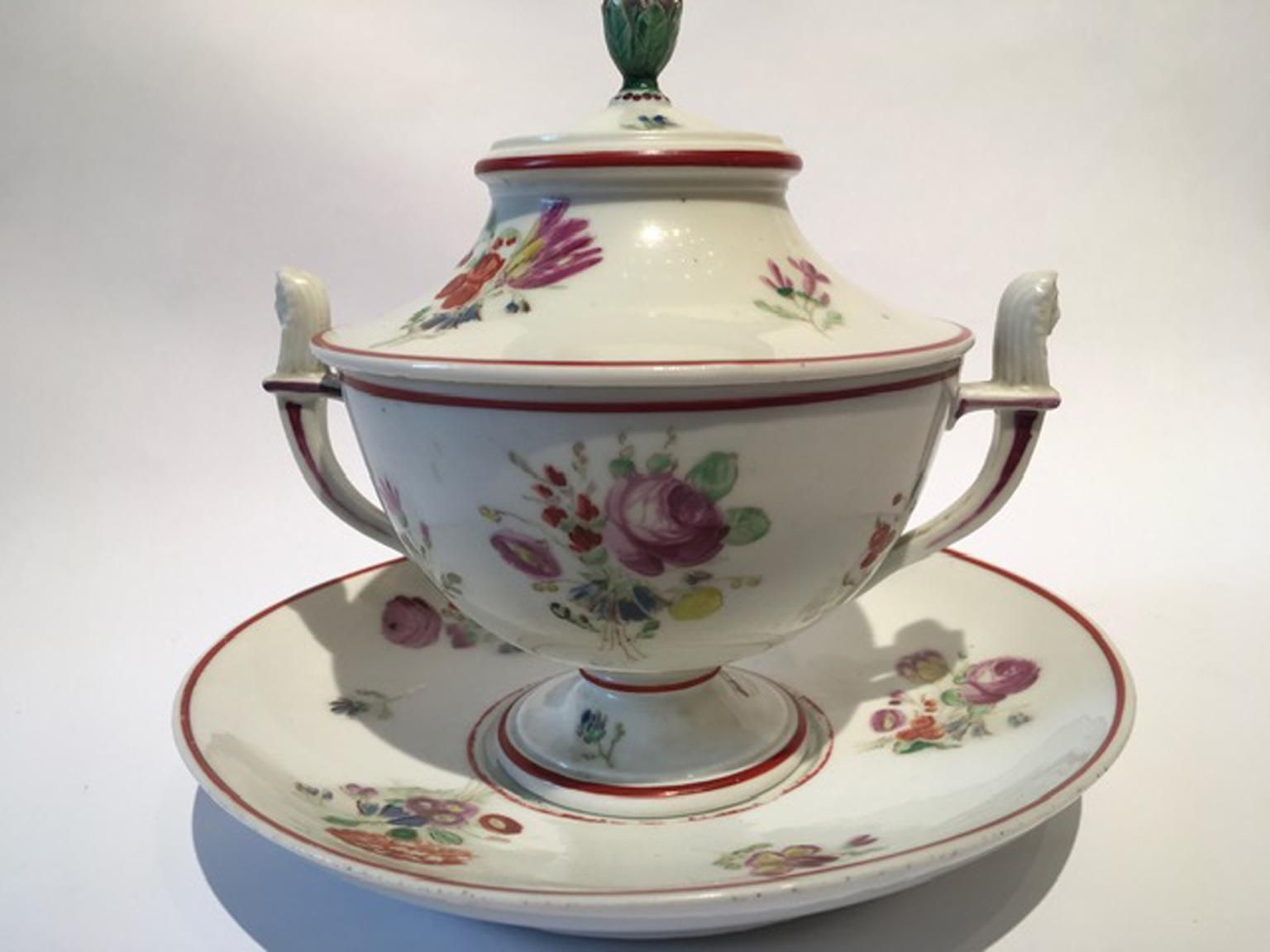 photo vintage Italy 18th Century Richard Ginori Porcelain Sugar Bowl With Cover