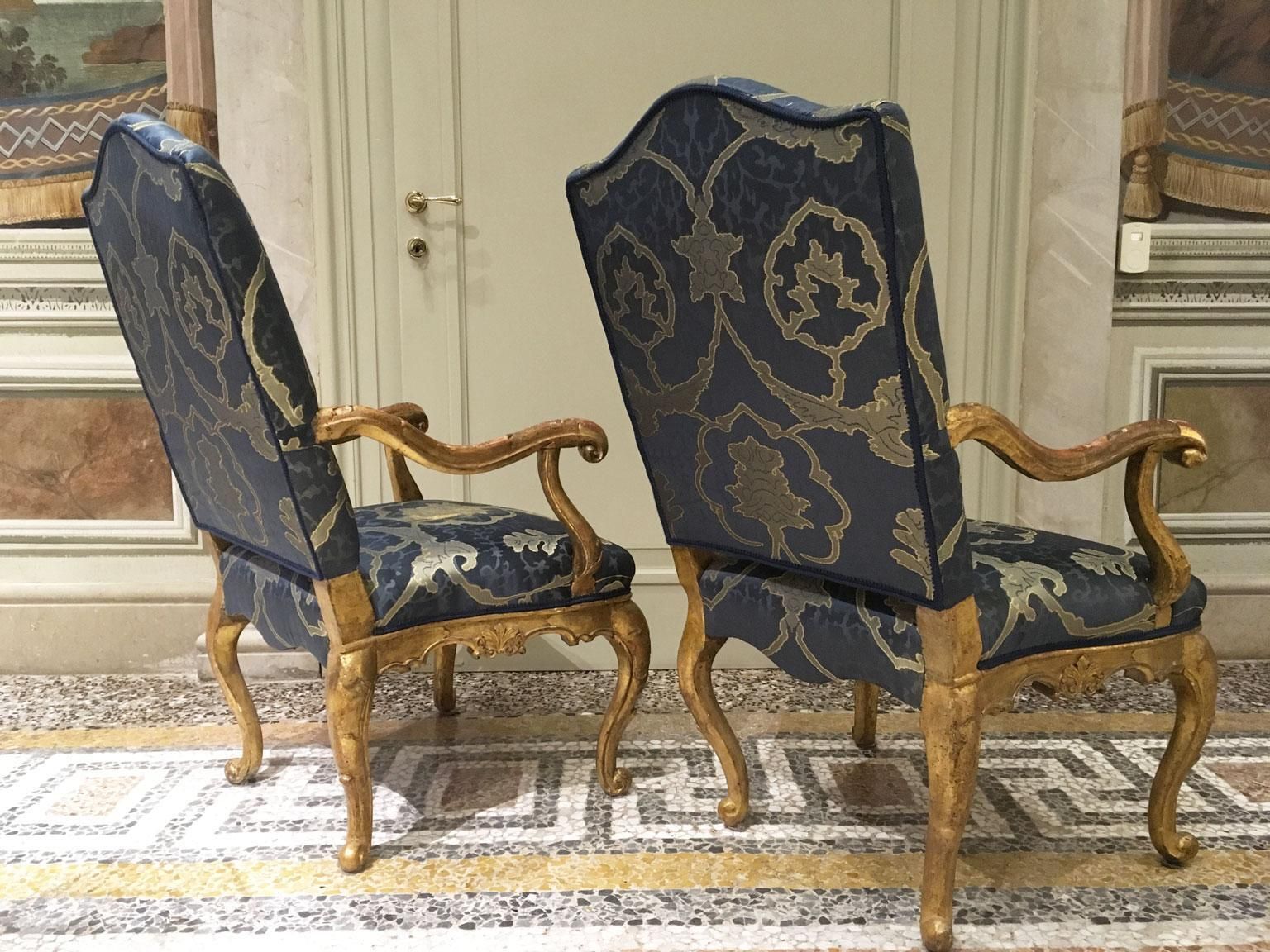 photo buy 1750 Venezia Italy Pair Of Rococo Carved Giltwood Armchairs