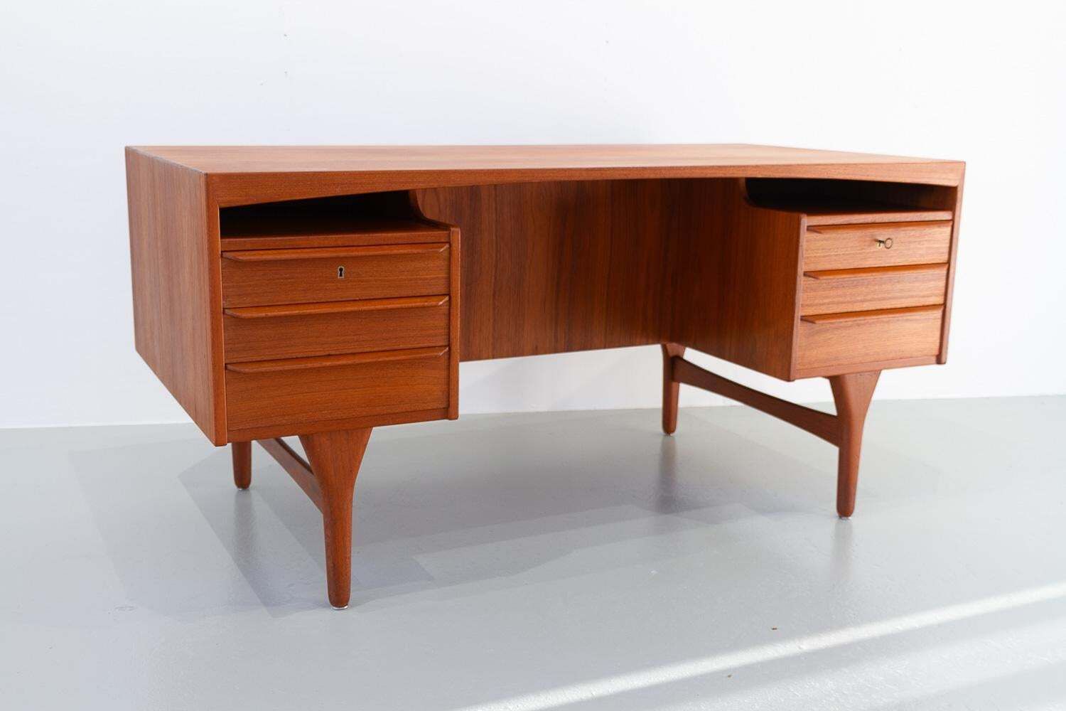 Danish Mid Century Modern Teak Desk By Valdemar Mortensen, 1960s. photo Furniture