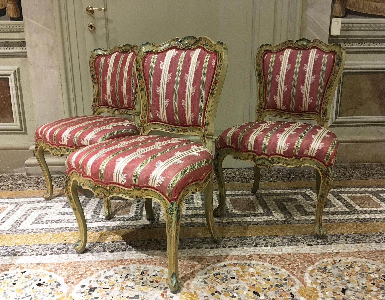 1750 Venezia Italy Set 3 Green Lacquered Wooden Engraved Chairs With Flowers photo vinterior
