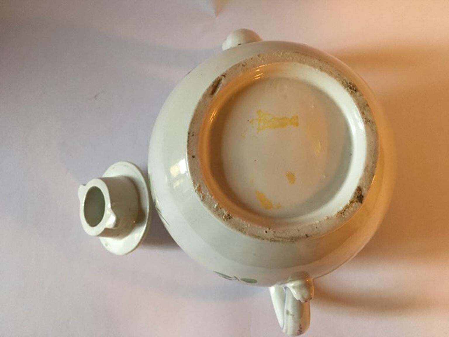 Home Decor Italy Late 18th Century Doccia Richard Ginori Porcelain Tea Pot Floral Drawings photo