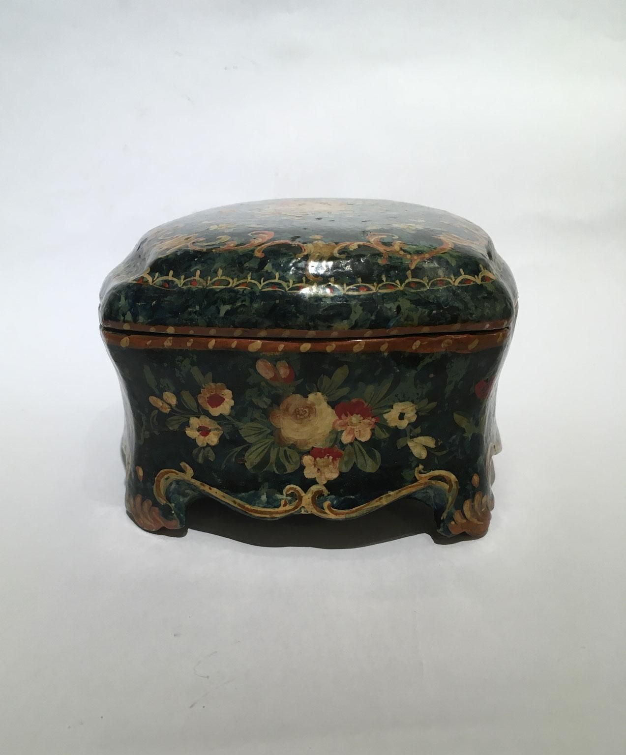 1750 Venezia Italy Green Lacquered Wooden Box Jewelry Case And Floral Decoration photo vintage