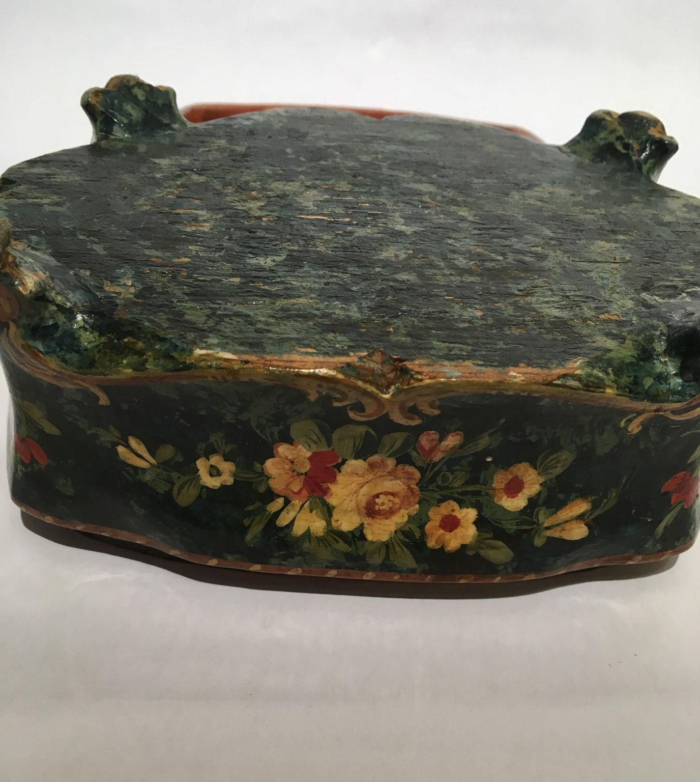 photo vinterior 1750 Venezia Italy Green Lacquered Wooden Box Jewelry Case And Floral Decoration