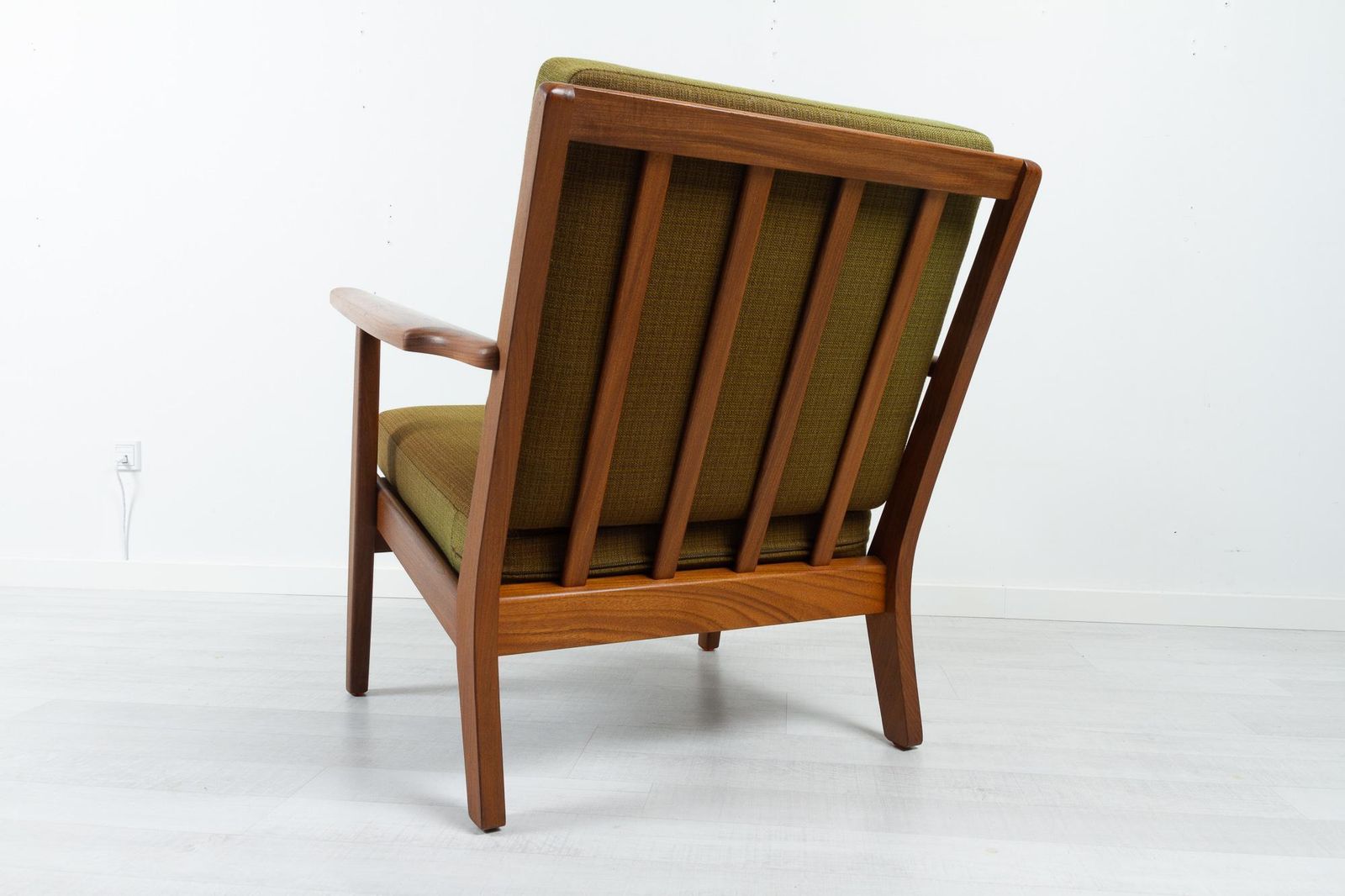 photo furniture Vintage Danish Lounge Chair By Aage Pedersen For Getama, 1960s