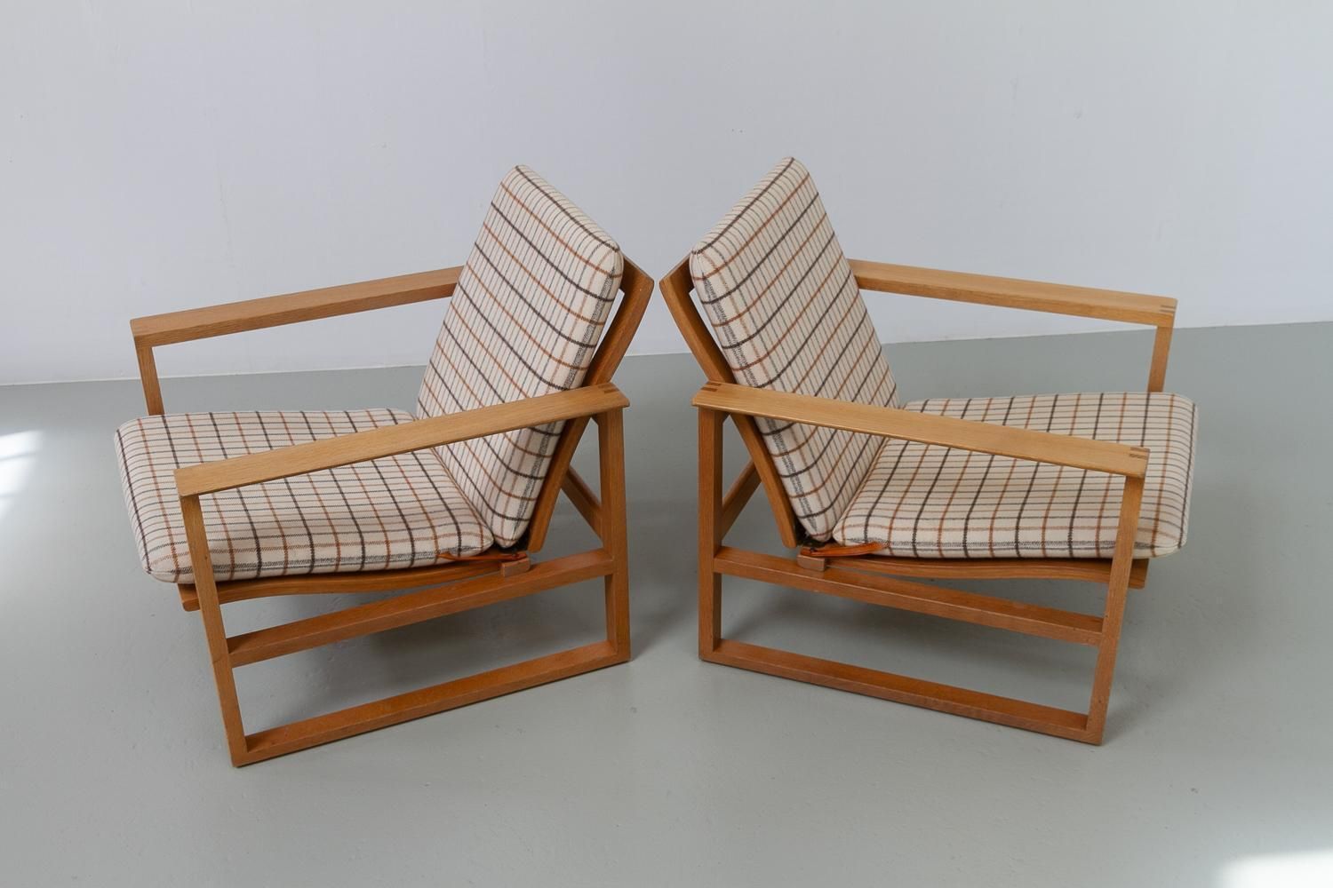 Børge Mogensen Model 2256 Lounge Chairs, 1960s. Set Of 2. photo for sale