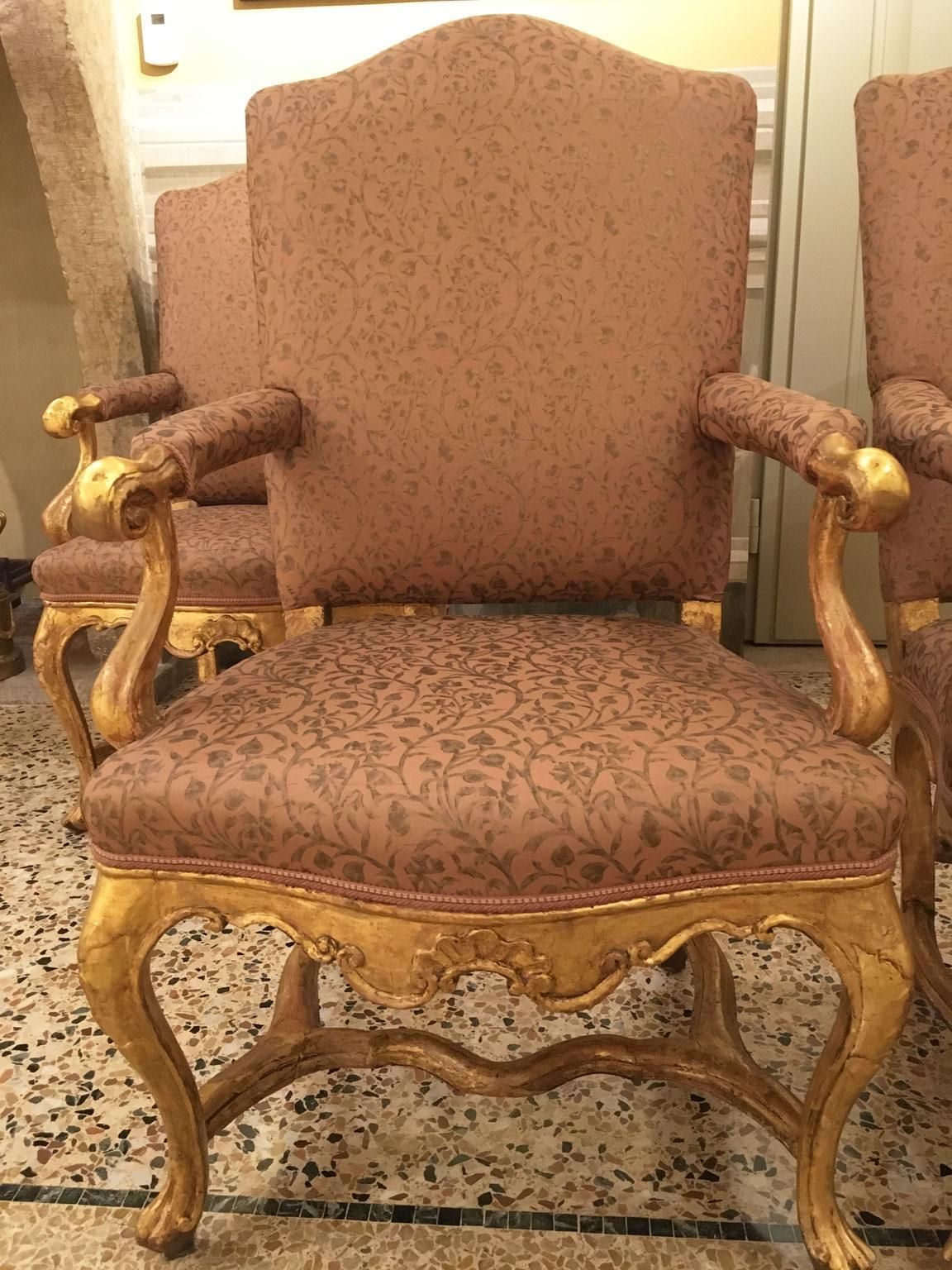 Venezia Italy Early 18th Century Set 5 Rococo Carved Giltwood Armchairs photo for sale