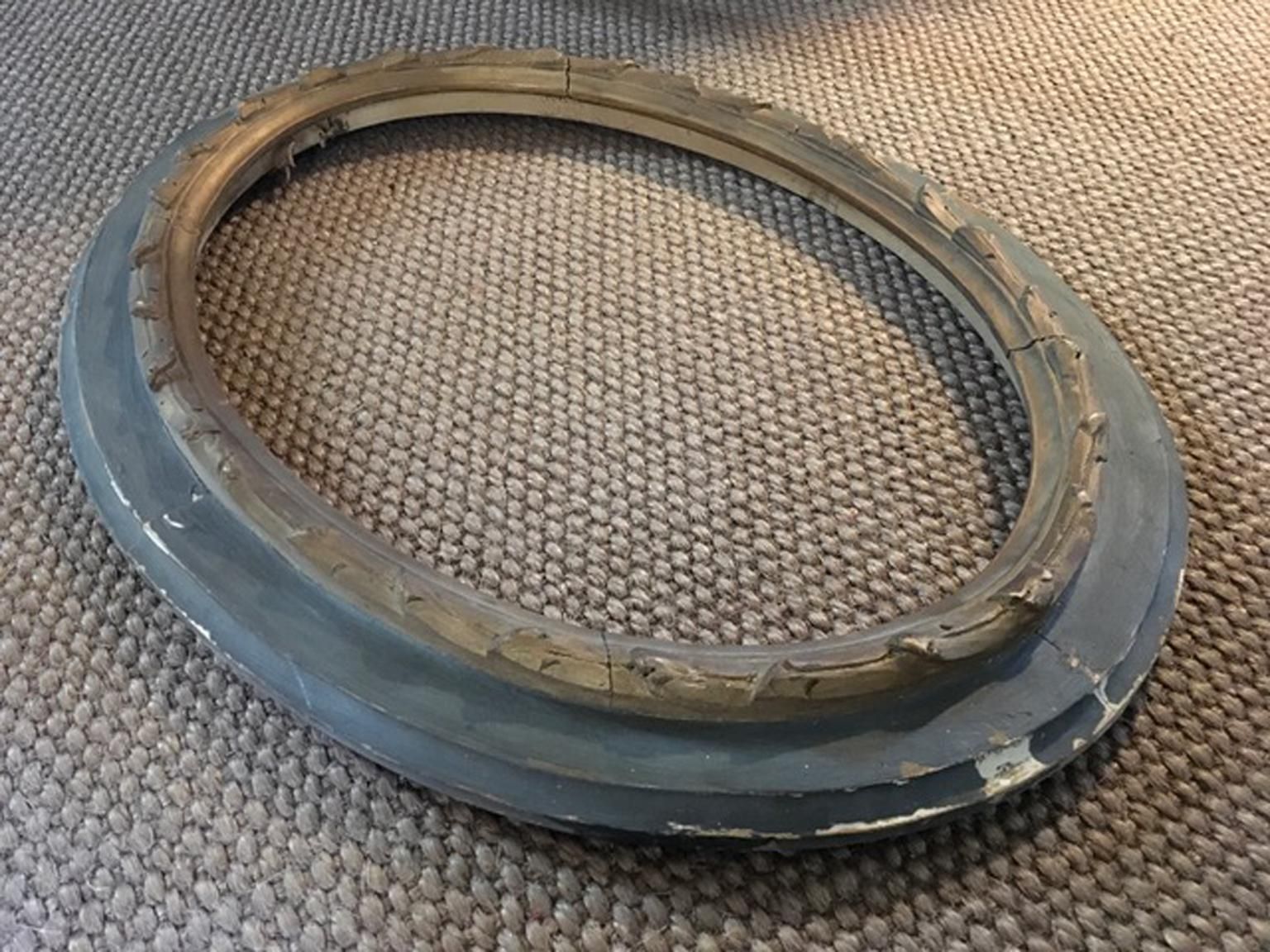 photo vinterior Italy Early 19th Century Neoclassical Oval Hand Made Grey And Gold Wood Frame