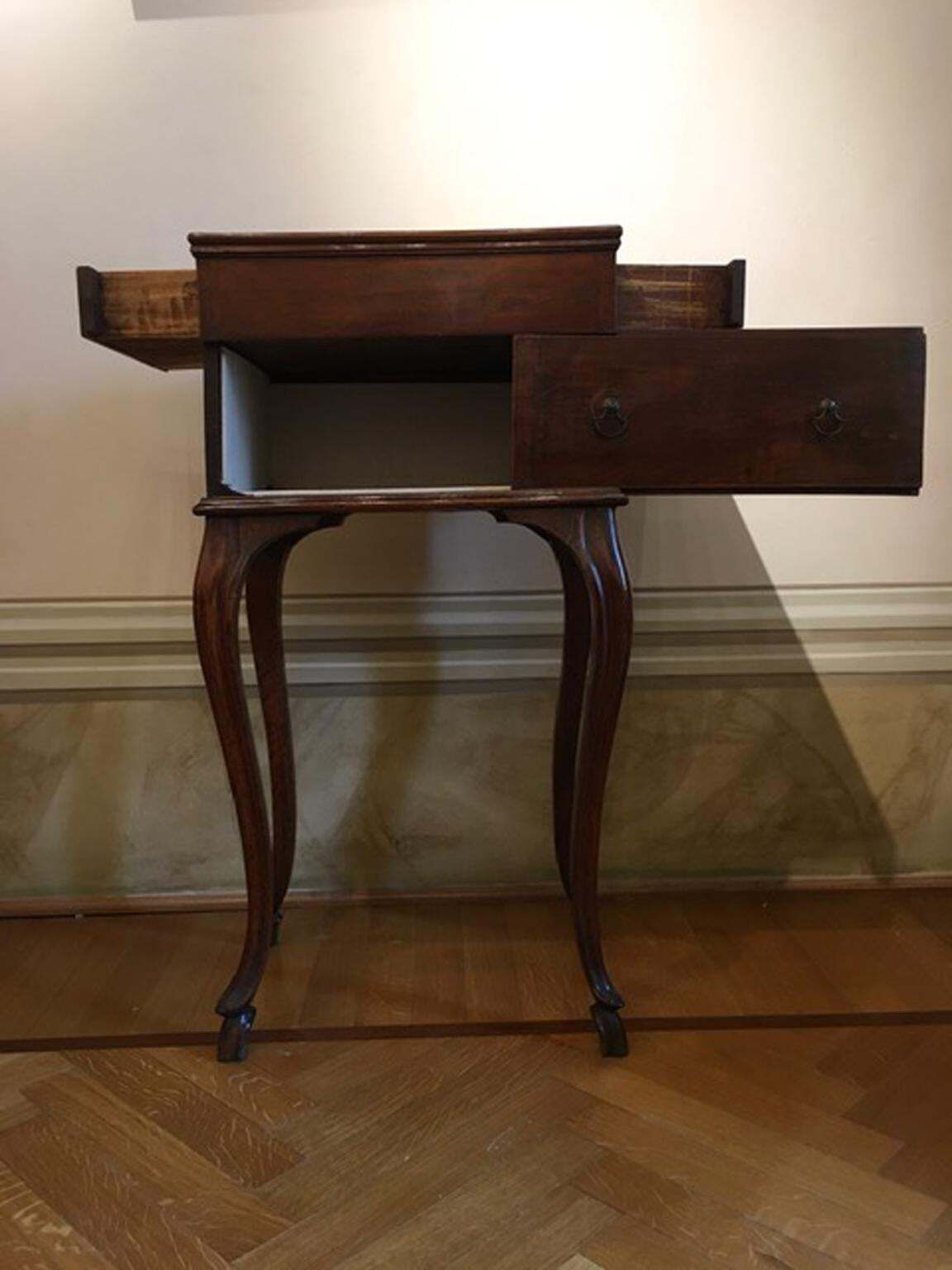 Italy 18th Century Louis XV Walnut Side Table Gueridon With Drawings photo 11048.0