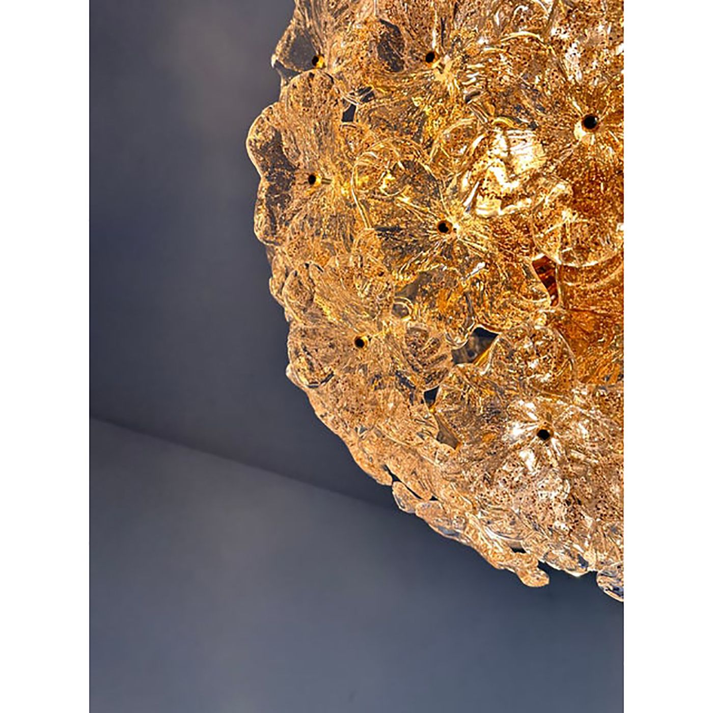 Italian Murano Style Glass Chandelier Sputnik In Gold And Clear And Gold Flowers photo vinterior