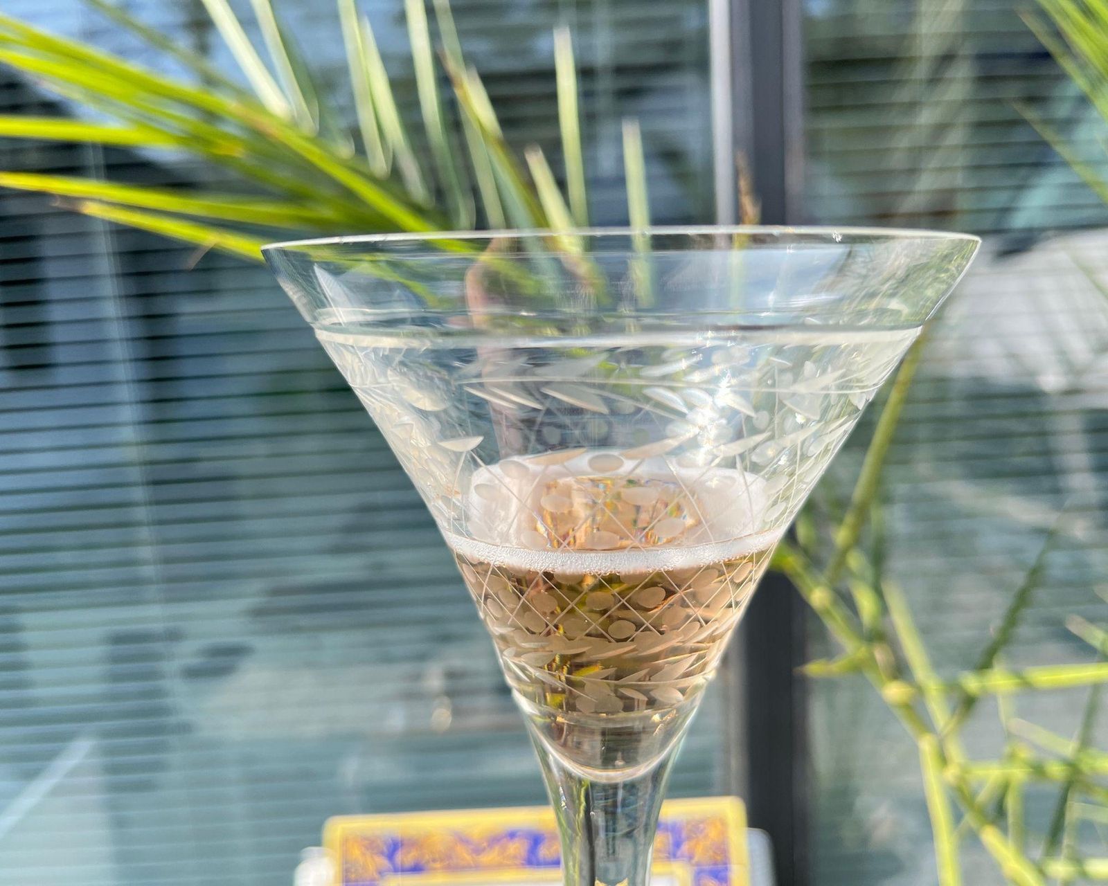 Art Deco Champagne Glazen | 5 Stuks | Antieke Flûtes | Gegraveerde Bladeren | Spaans photo Woonaccessoires