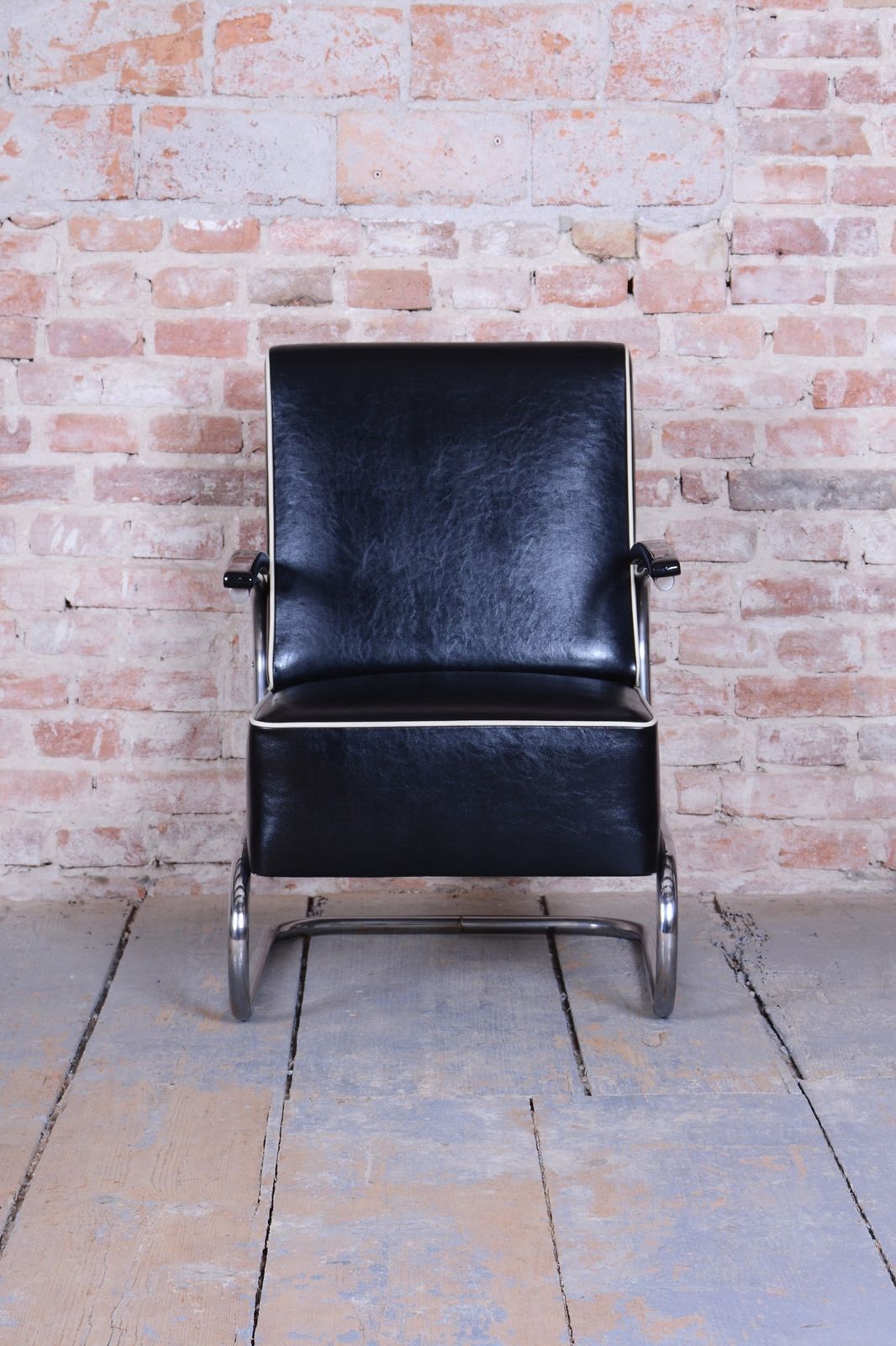 Pair Of Restored Bauhaus Armchairs, Mücke Melder, Leather, Chrome, Czech, 1930s photo vintage