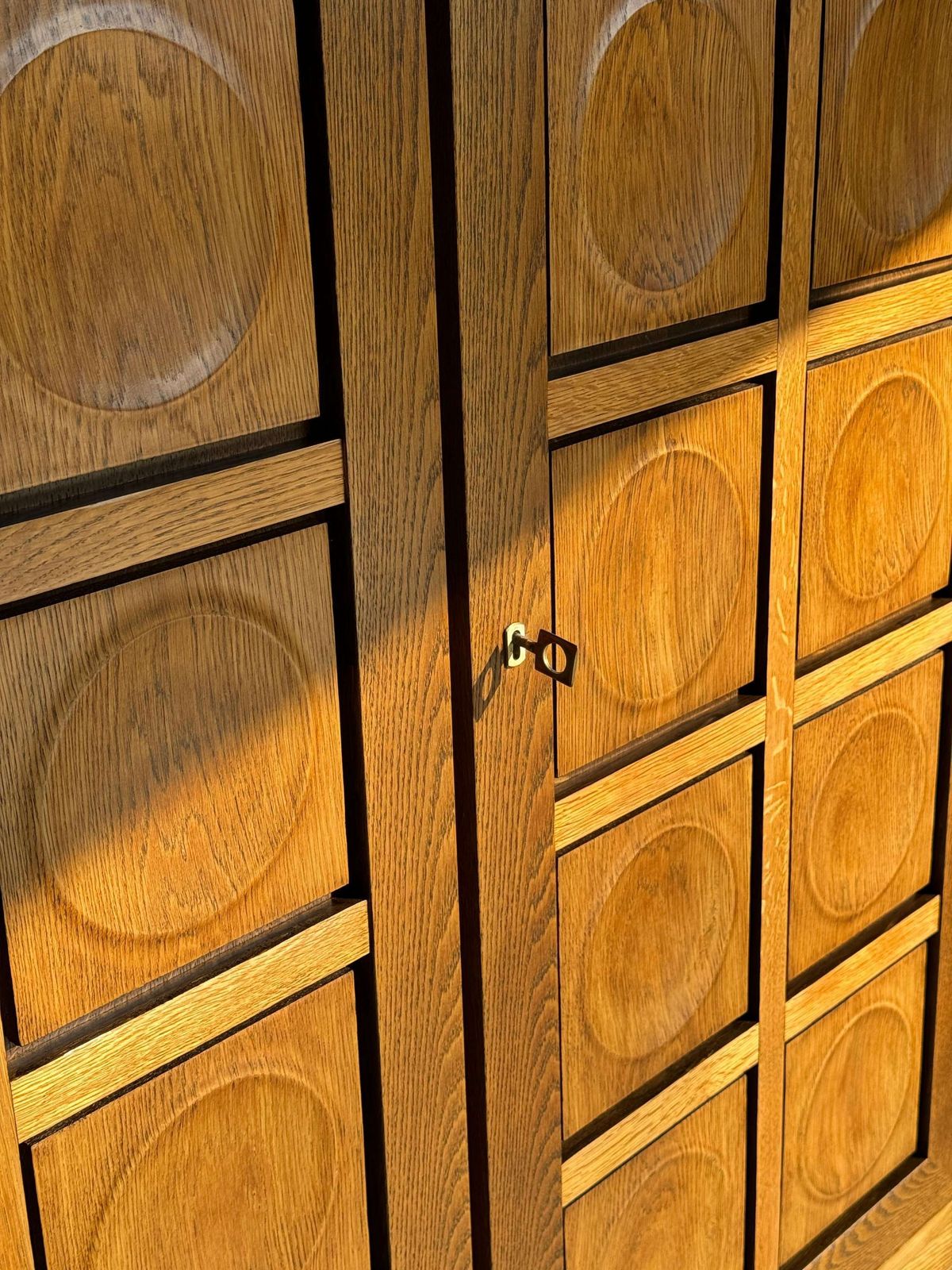 Naturel Eiken Brutalistisch Highboard, Jaren 1980 photo for sale